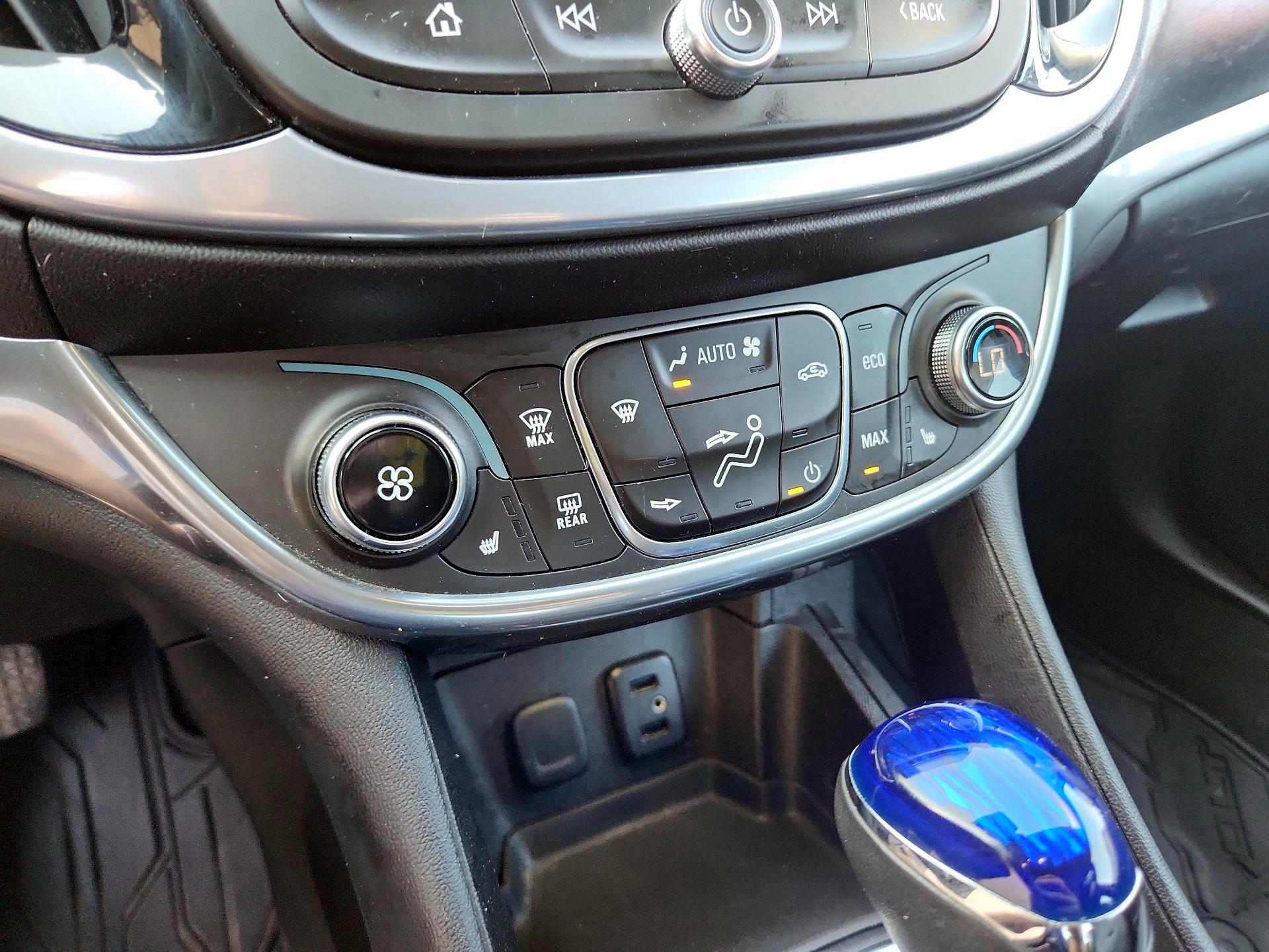 Thumbnail: 2017 Chevrolet Volt - 15