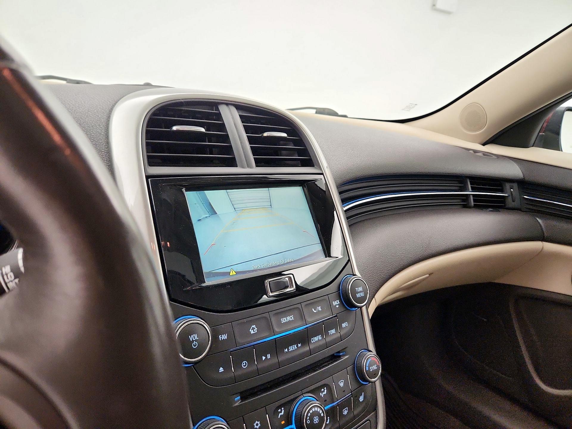 Thumbnail: 2015 Chevrolet Malibu - 14