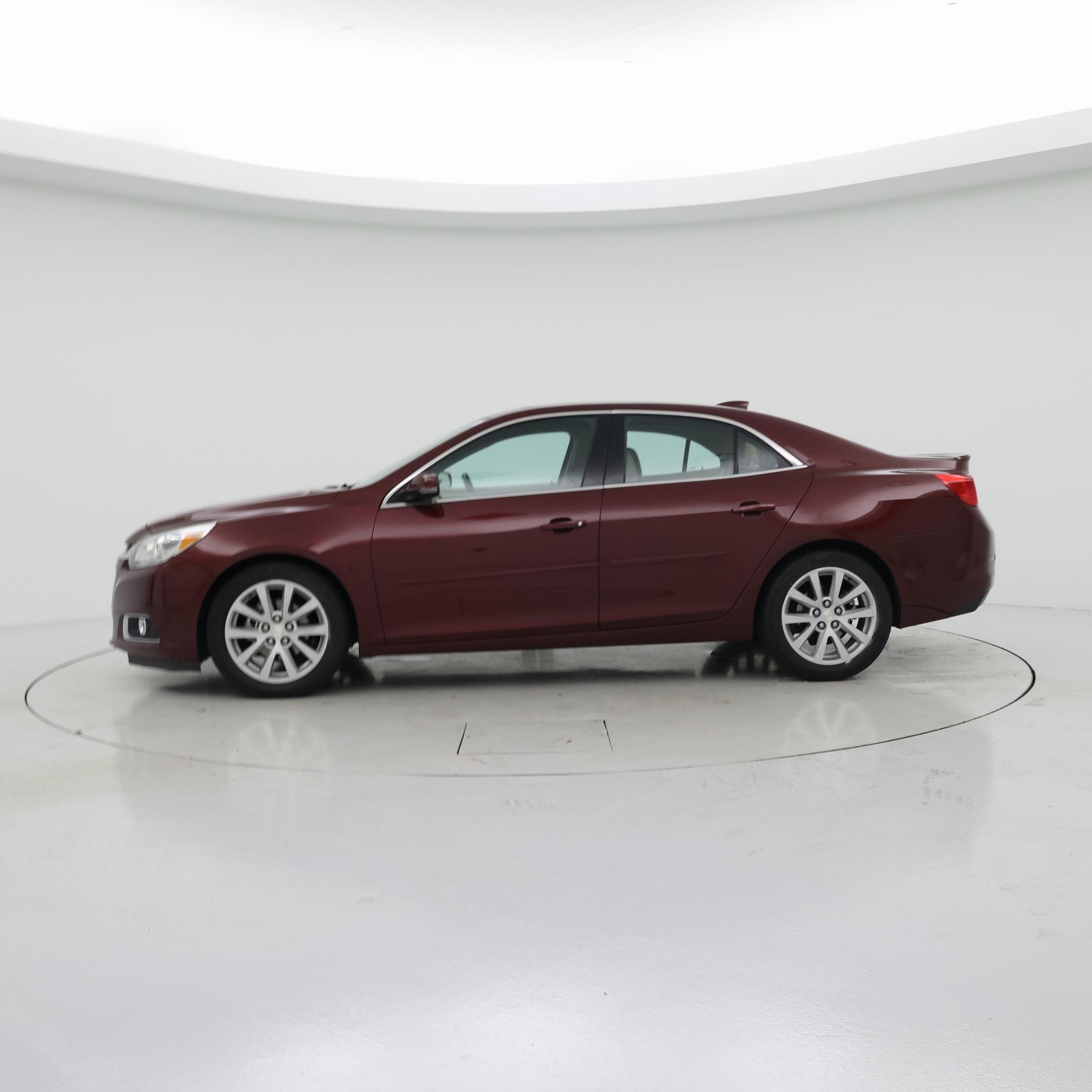 Thumbnail: 2015 Chevrolet Malibu - 3