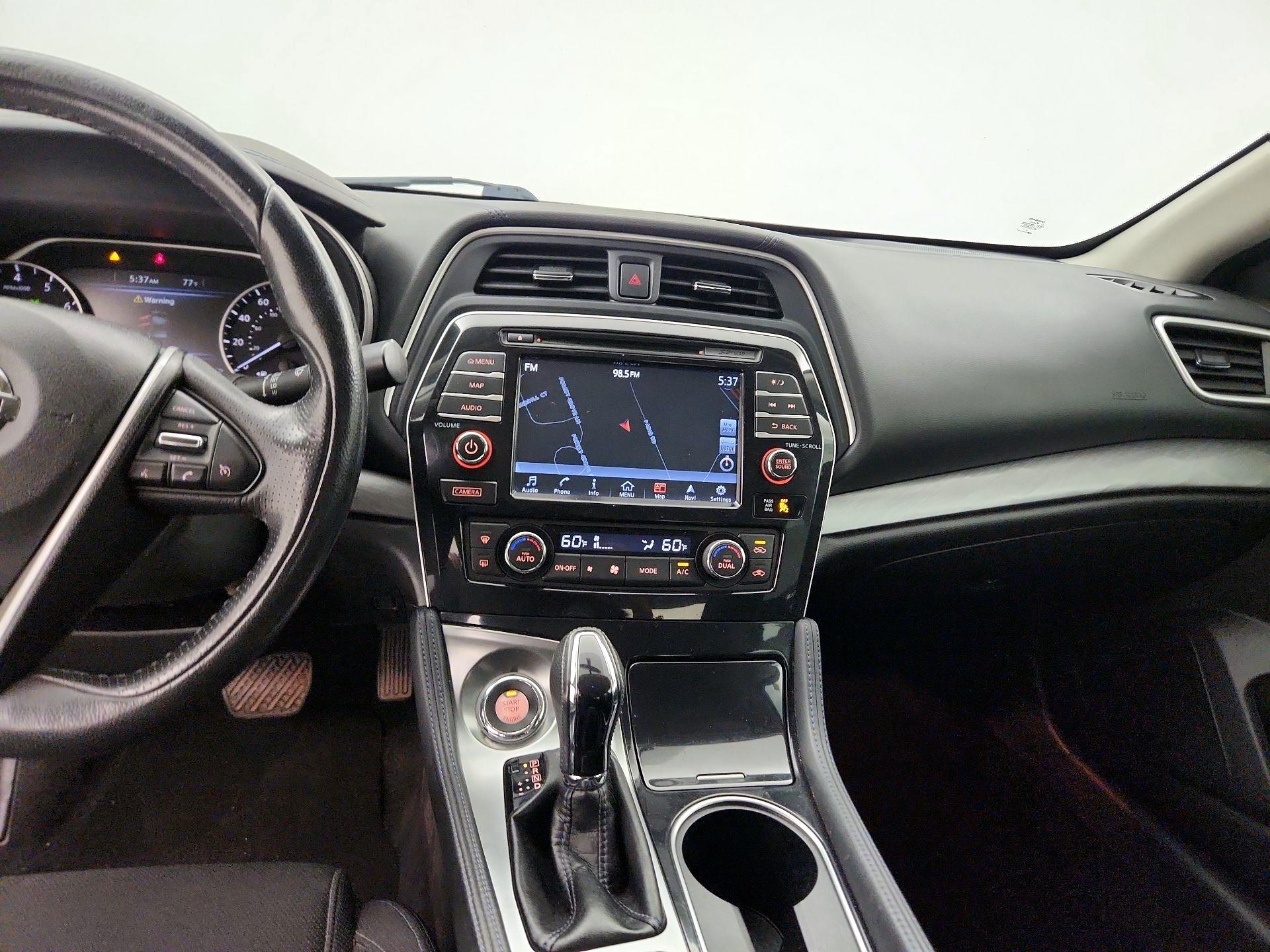 Thumbnail: 2017 Nissan Maxima - 9