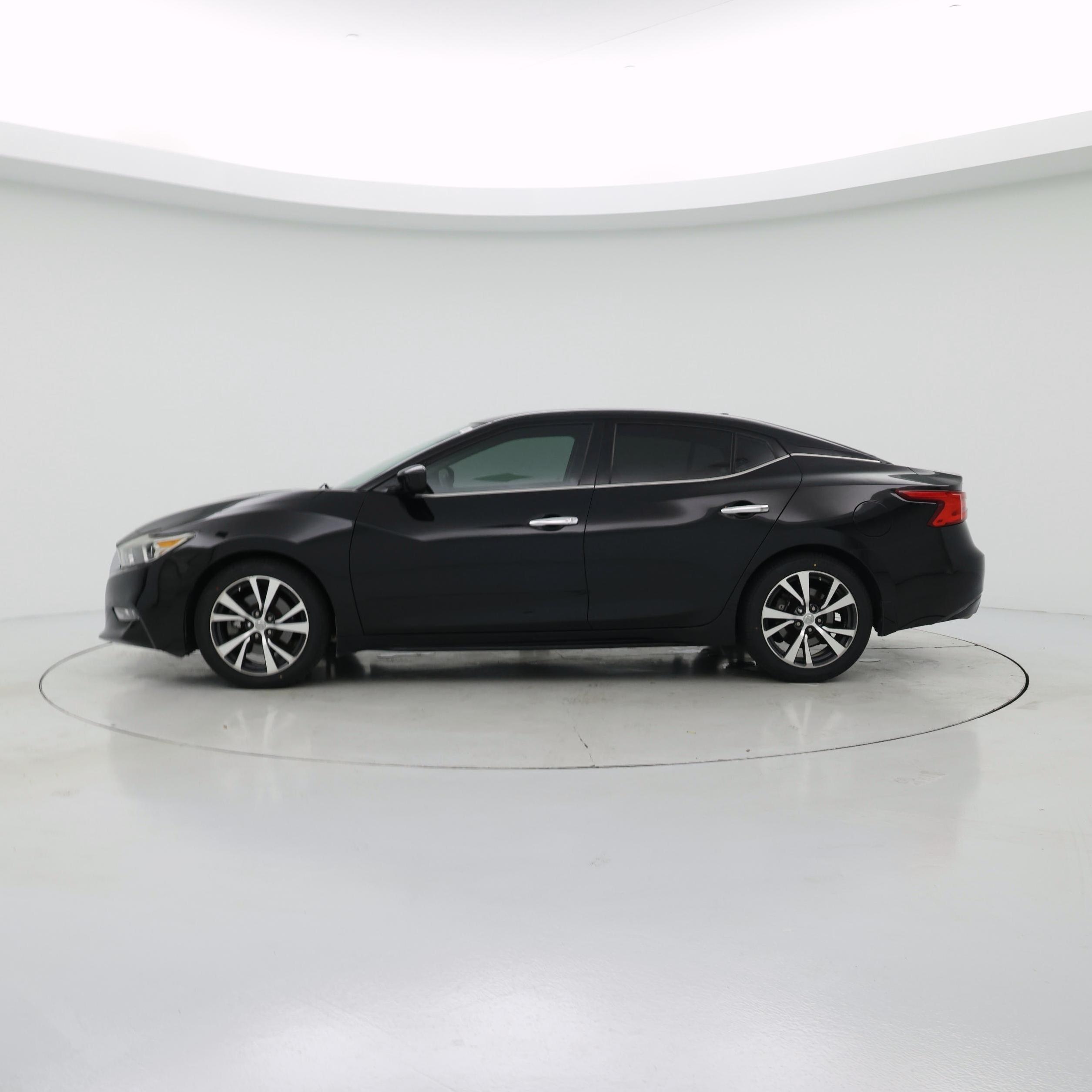 Thumbnail: 2017 Nissan Maxima - 3