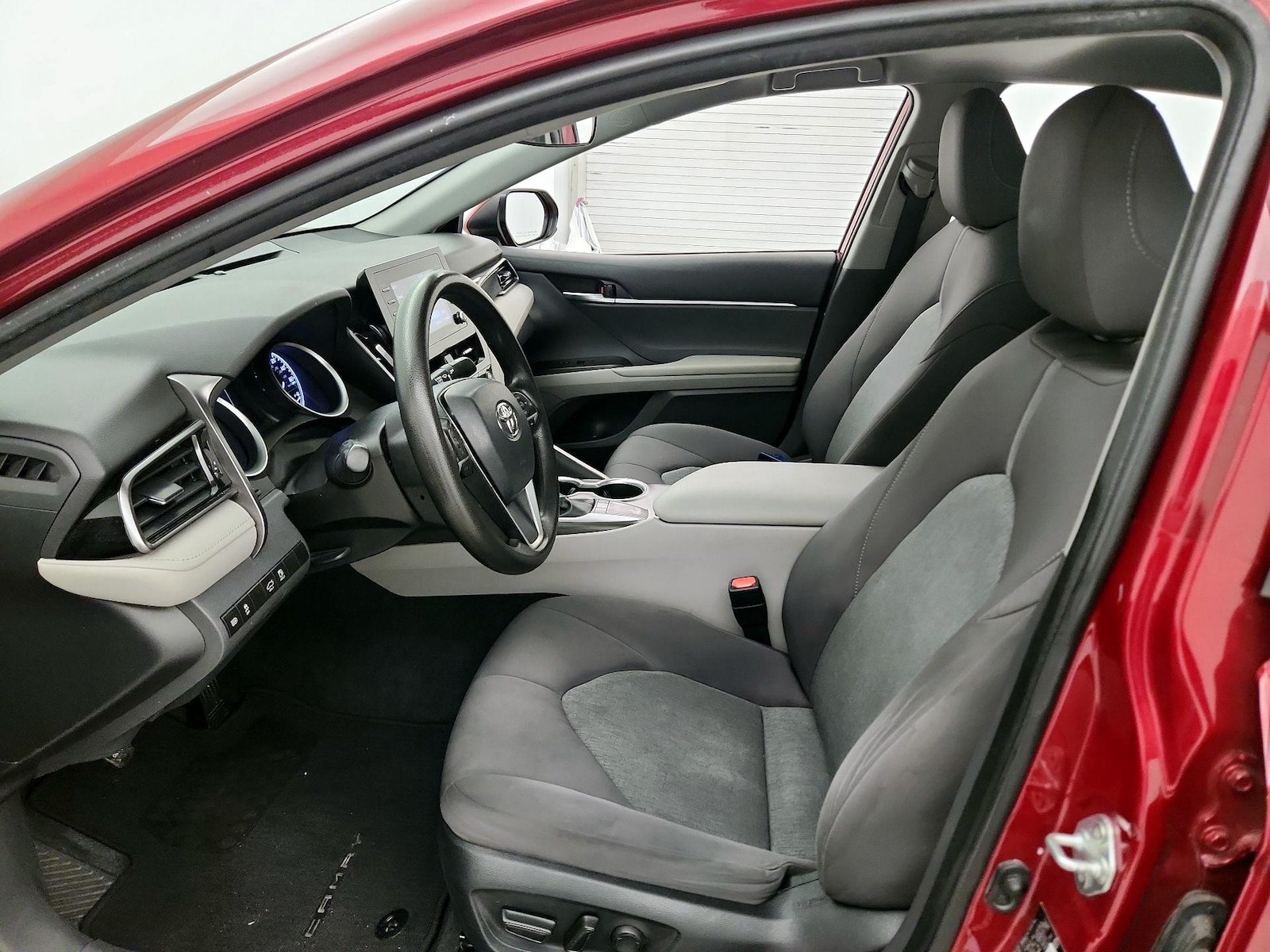 2022 Toyota Camry LE - Photo 12