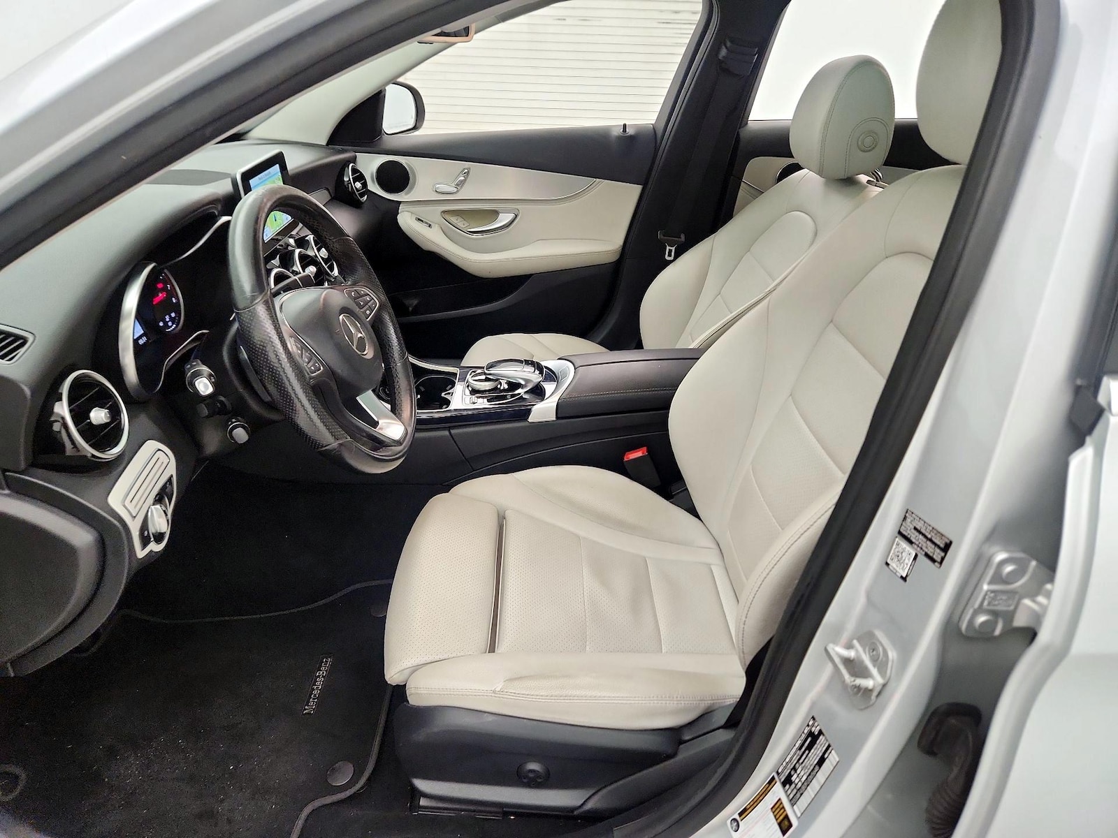 Power Seat(s) & Side Airbags