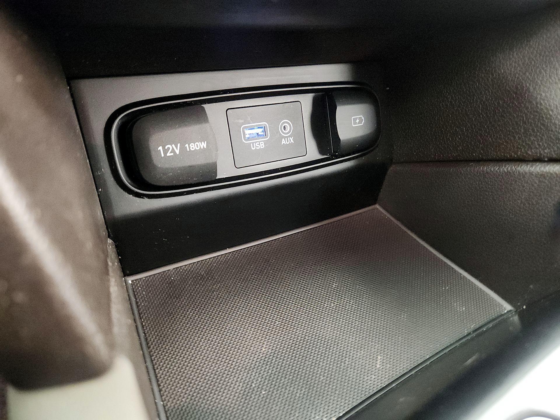 Thumbnail: 2019 Hyundai Santa Fe - 18