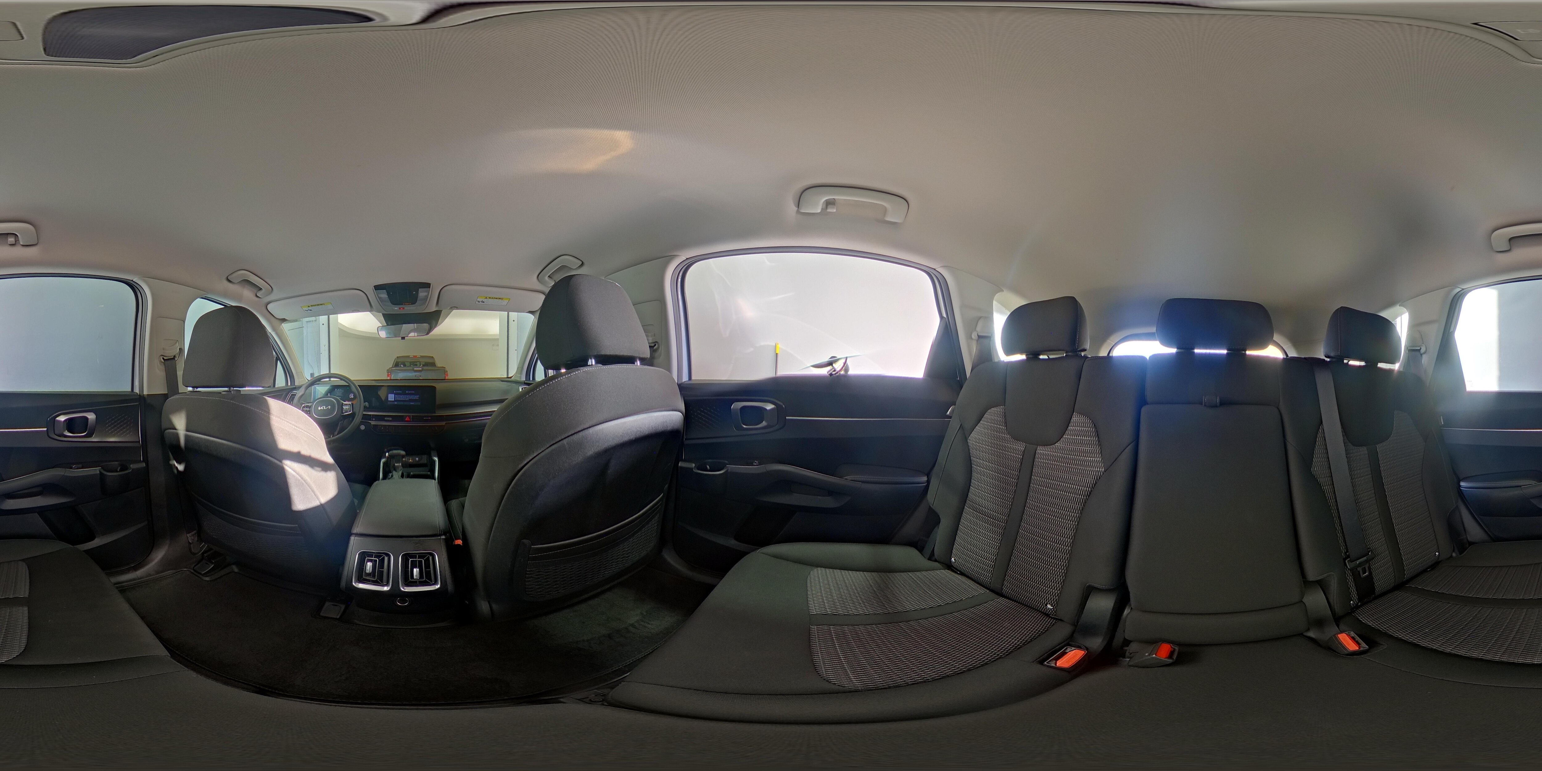 2025 Kia Sorento LX - Photo 28
