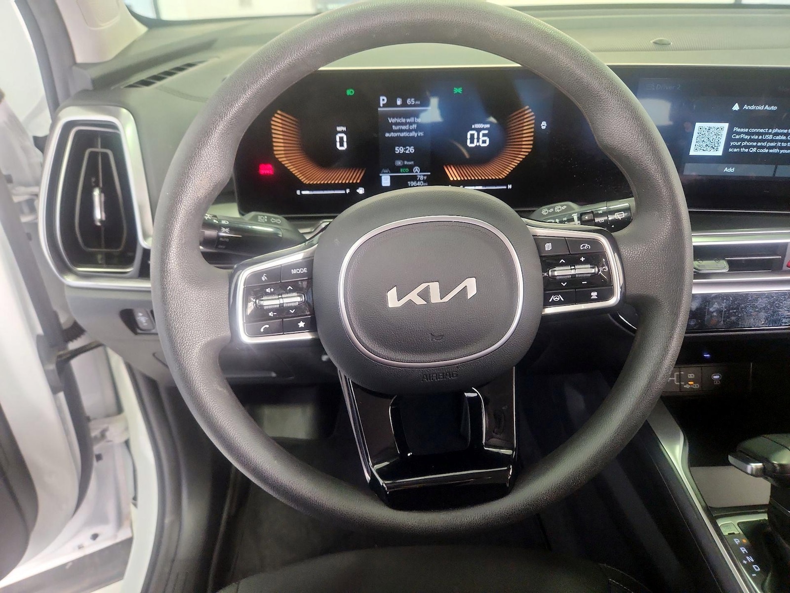 2025 Kia Sorento LX - Photo 11