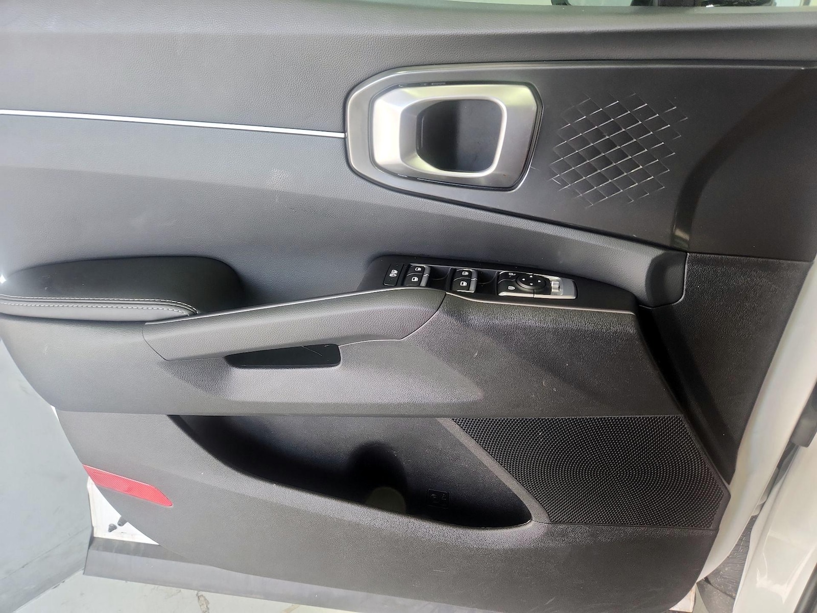 2025 Kia Sorento LX - Photo 13
