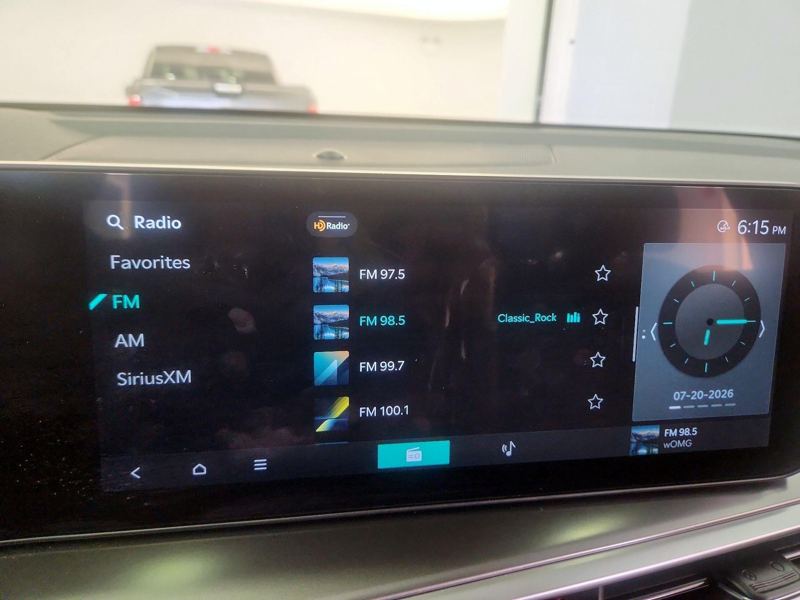 2025 Kia Sorento LX - Photo 17