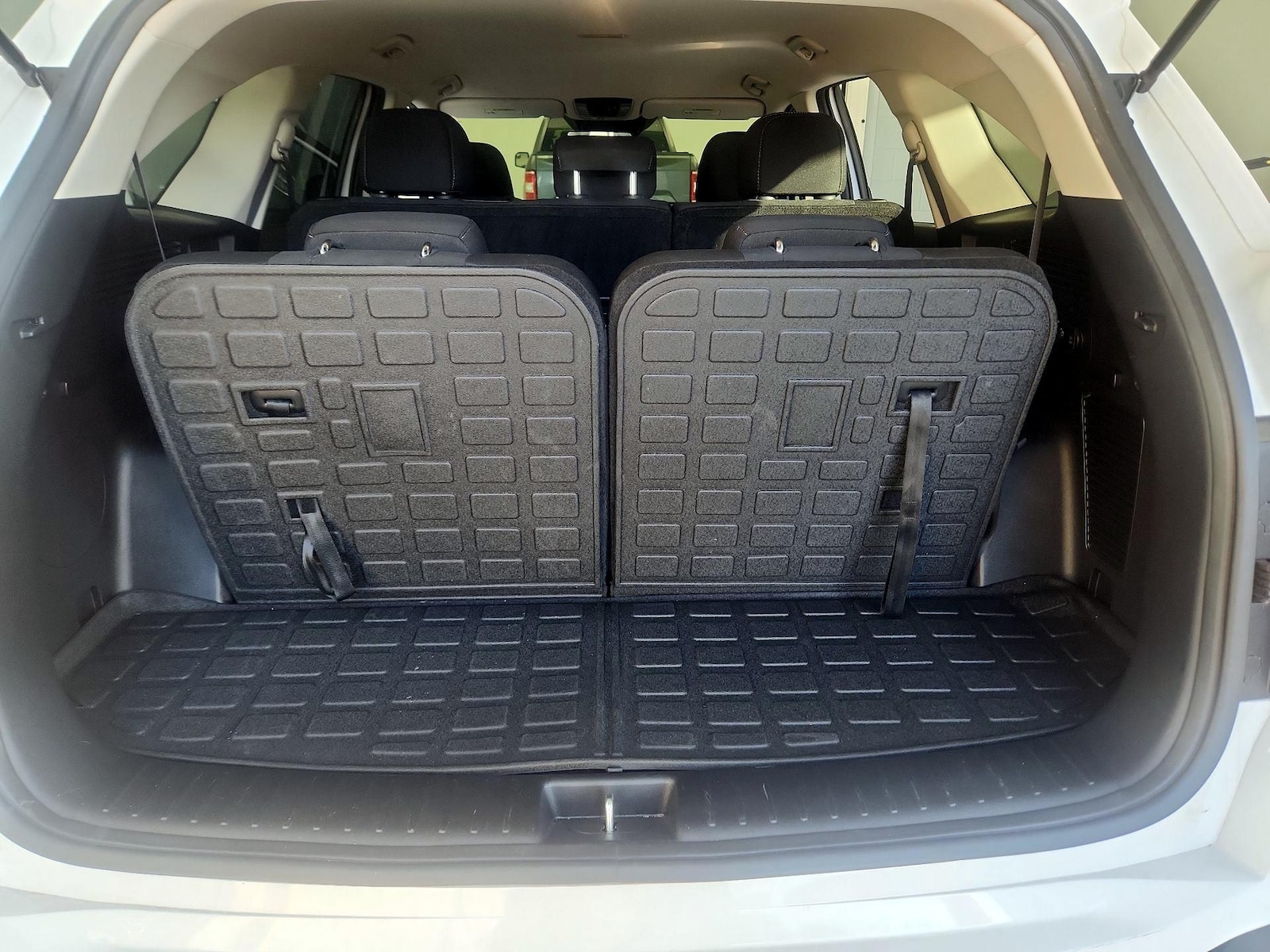 2025 Kia Sorento LX - Photo 23