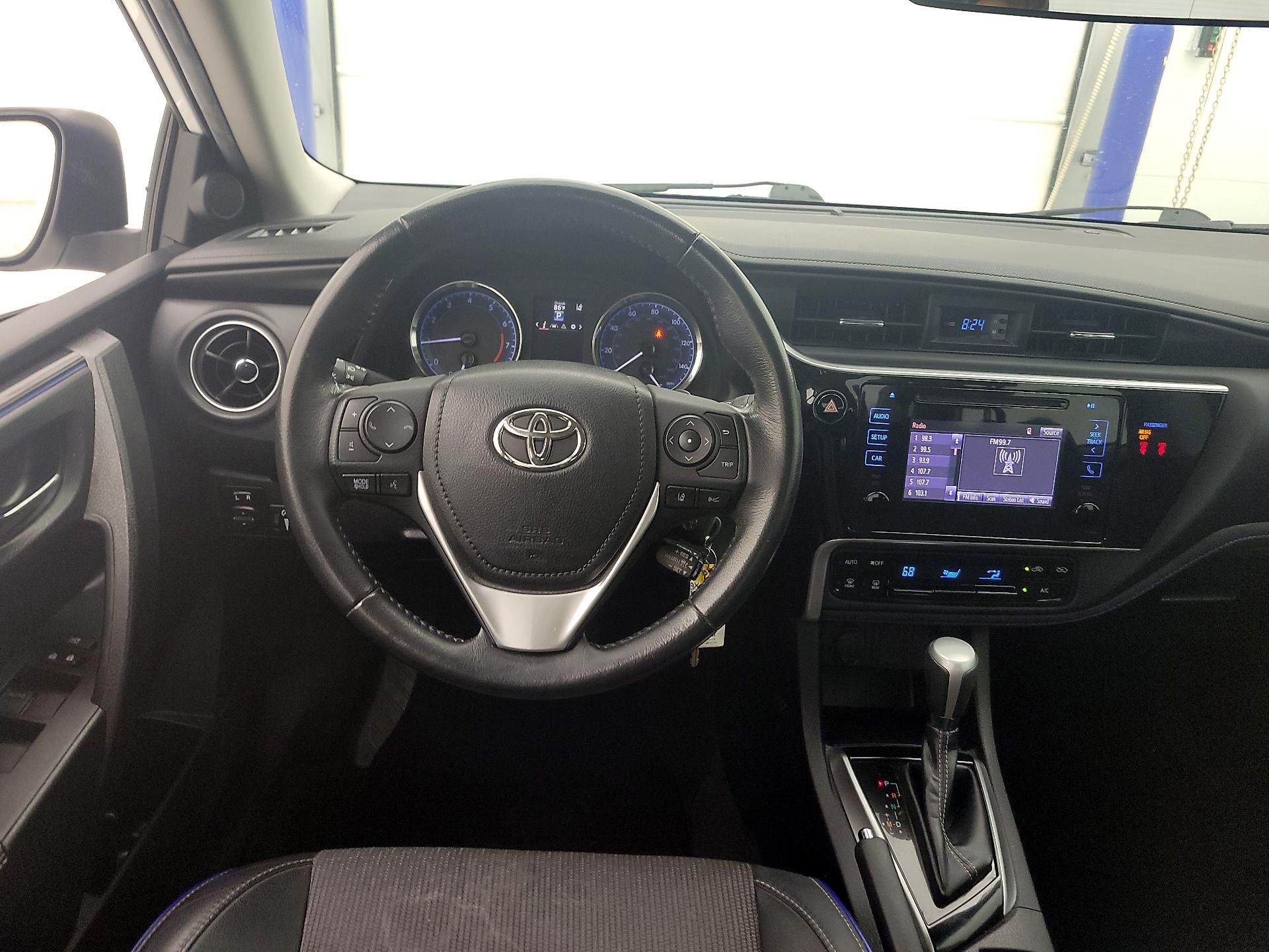 Thumbnail: 2019 Toyota Corolla - 10