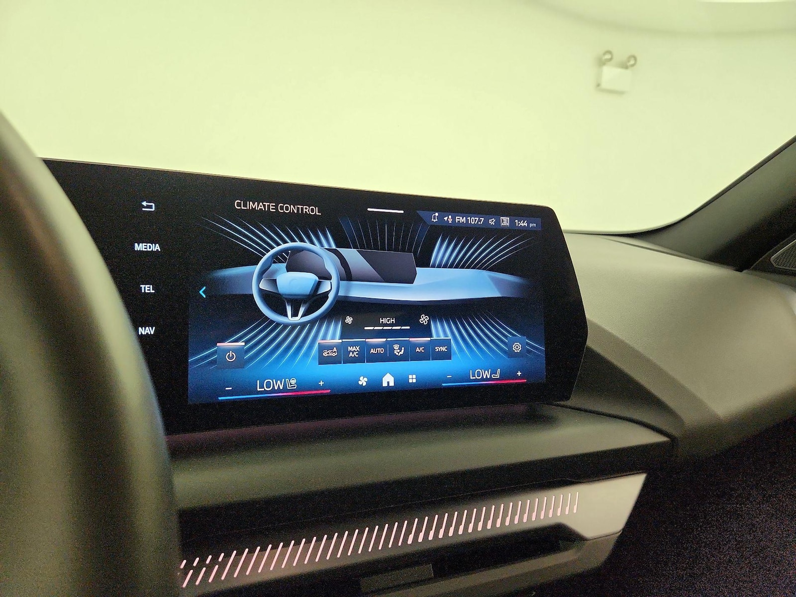 2025 BMW 2 Series 228 - Photo 17