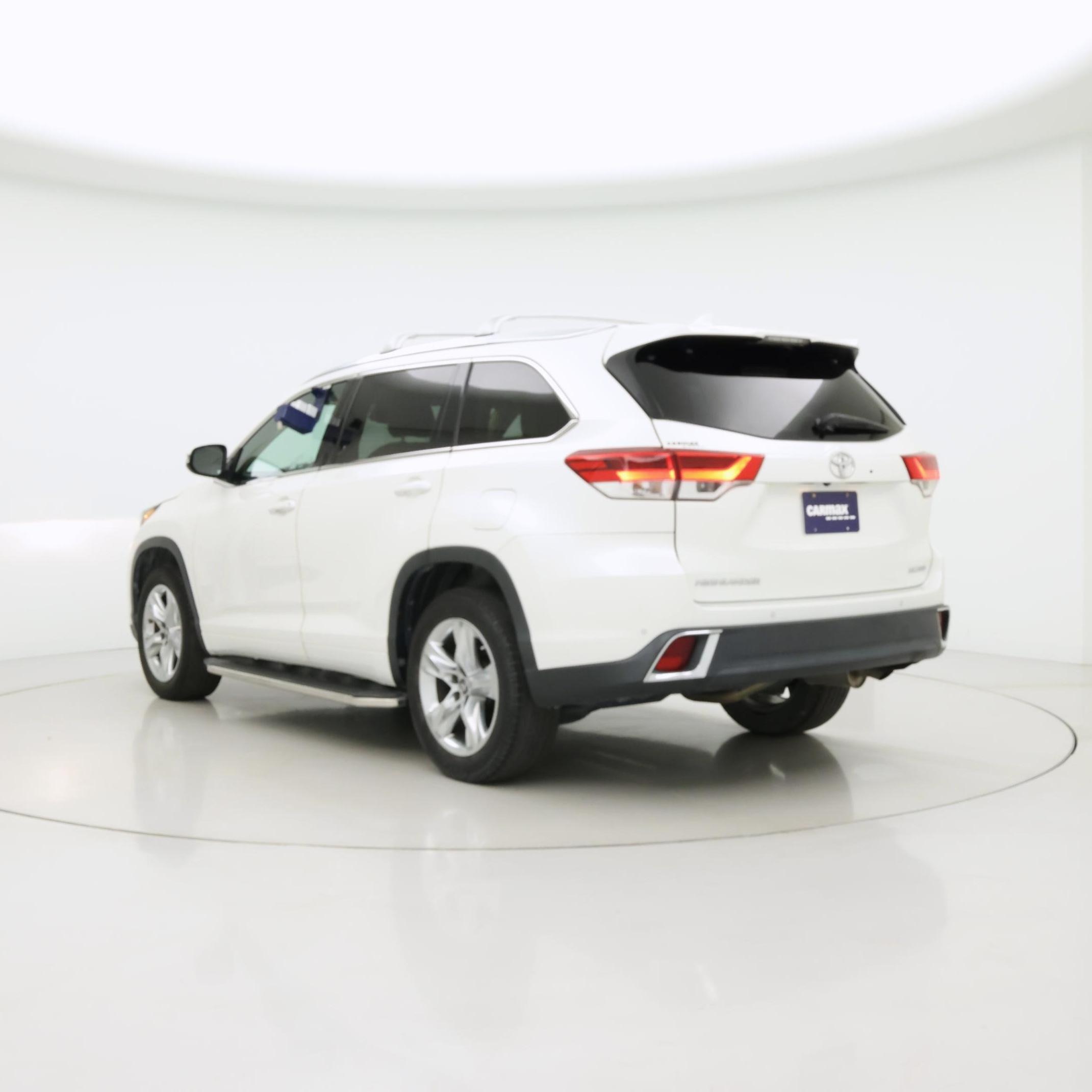 Thumbnail: 2019 Toyota Highlander - 2