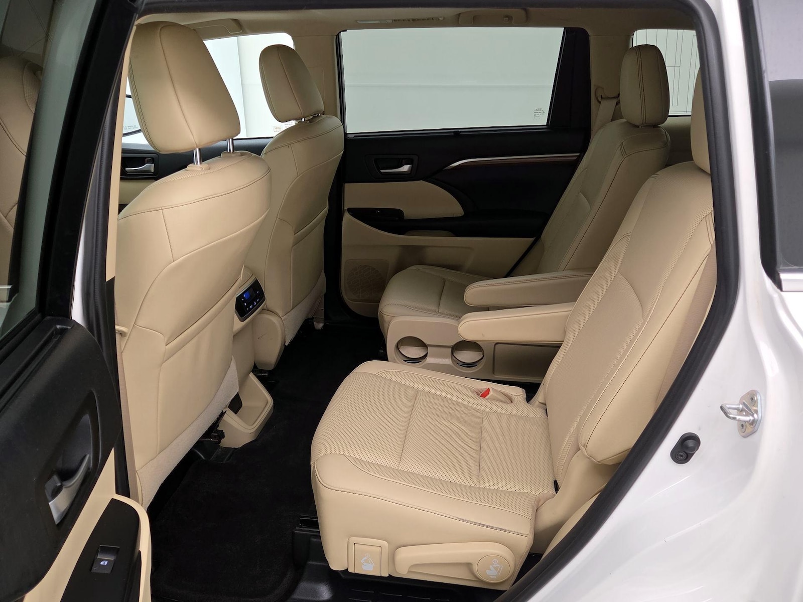 2019 Toyota Highlander Limited - Photo 22