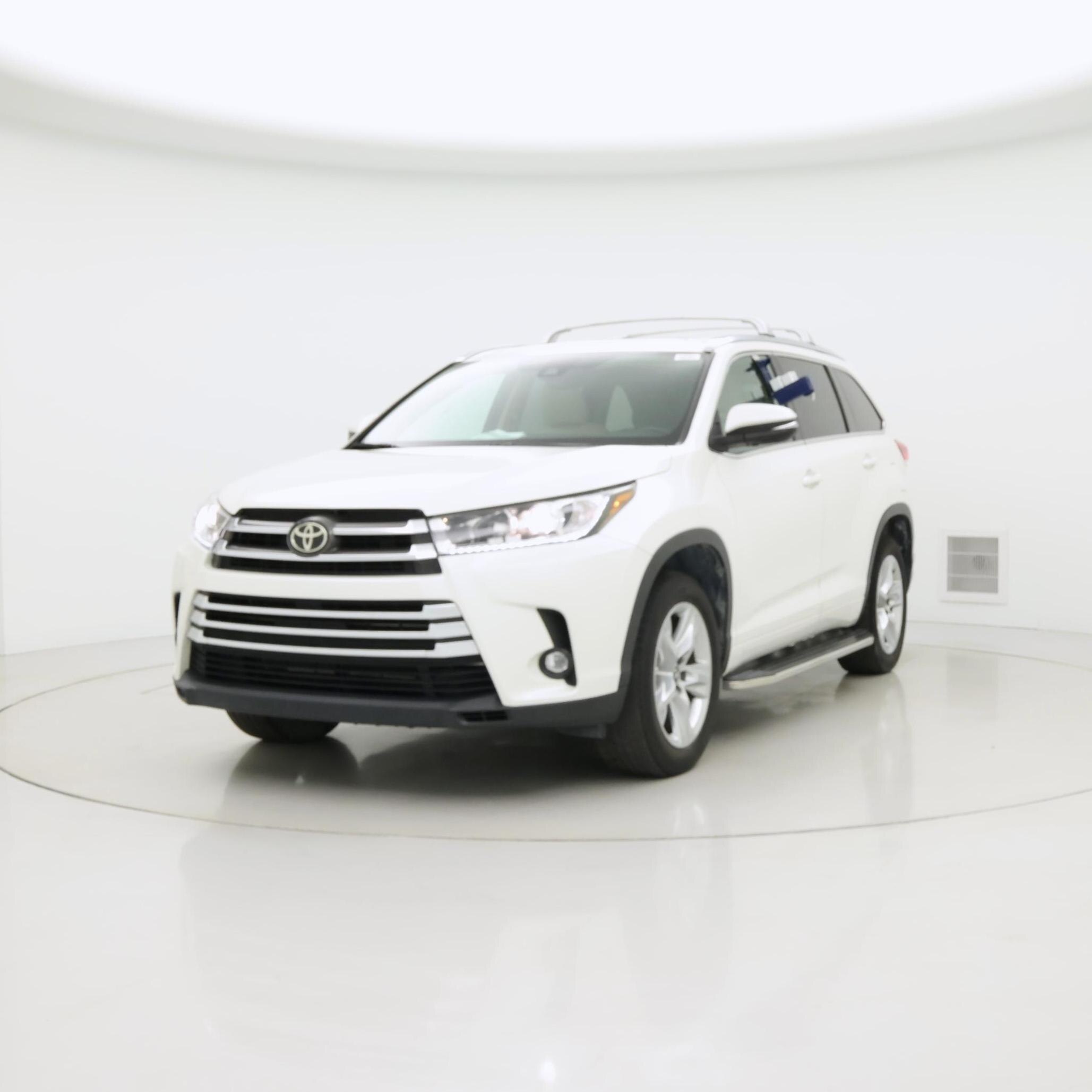 Thumbnail: 2019 Toyota Highlander - 4