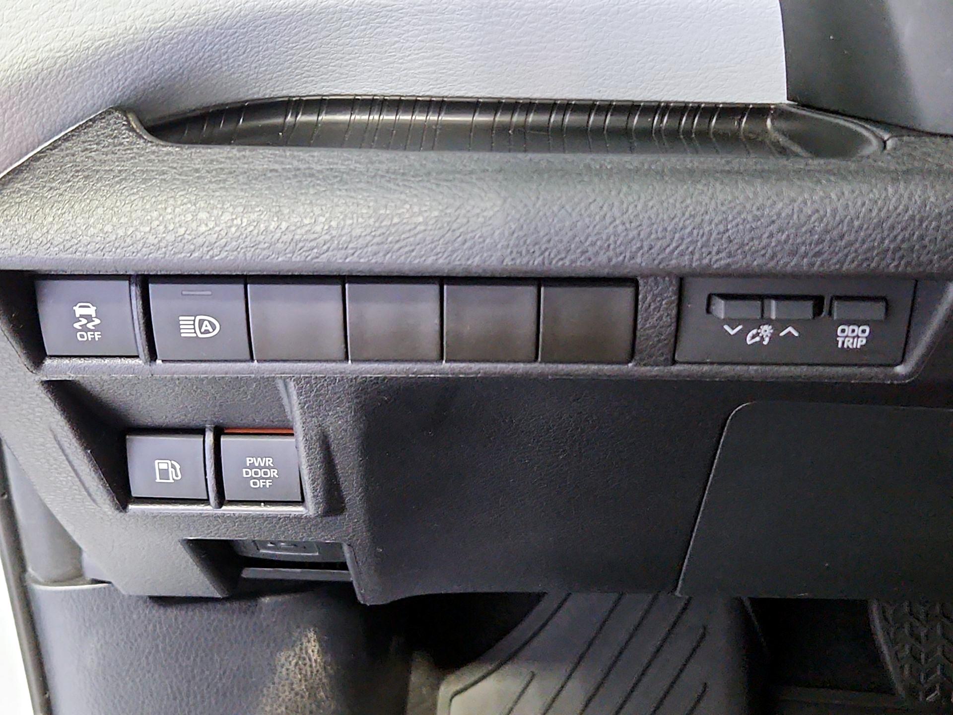 Thumbnail: 2025 Toyota Sienna - 13