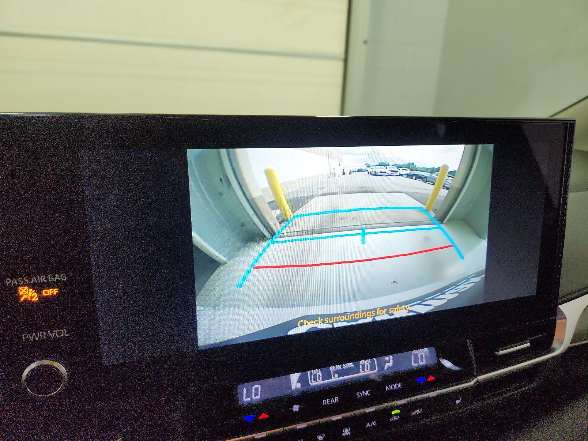 Thumbnail: 2025 Toyota Sienna - 15