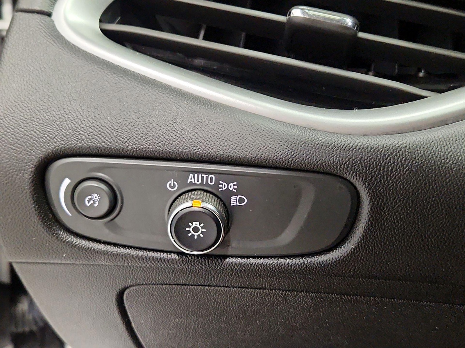2022 Chevrolet Malibu 1LT - Photo 14