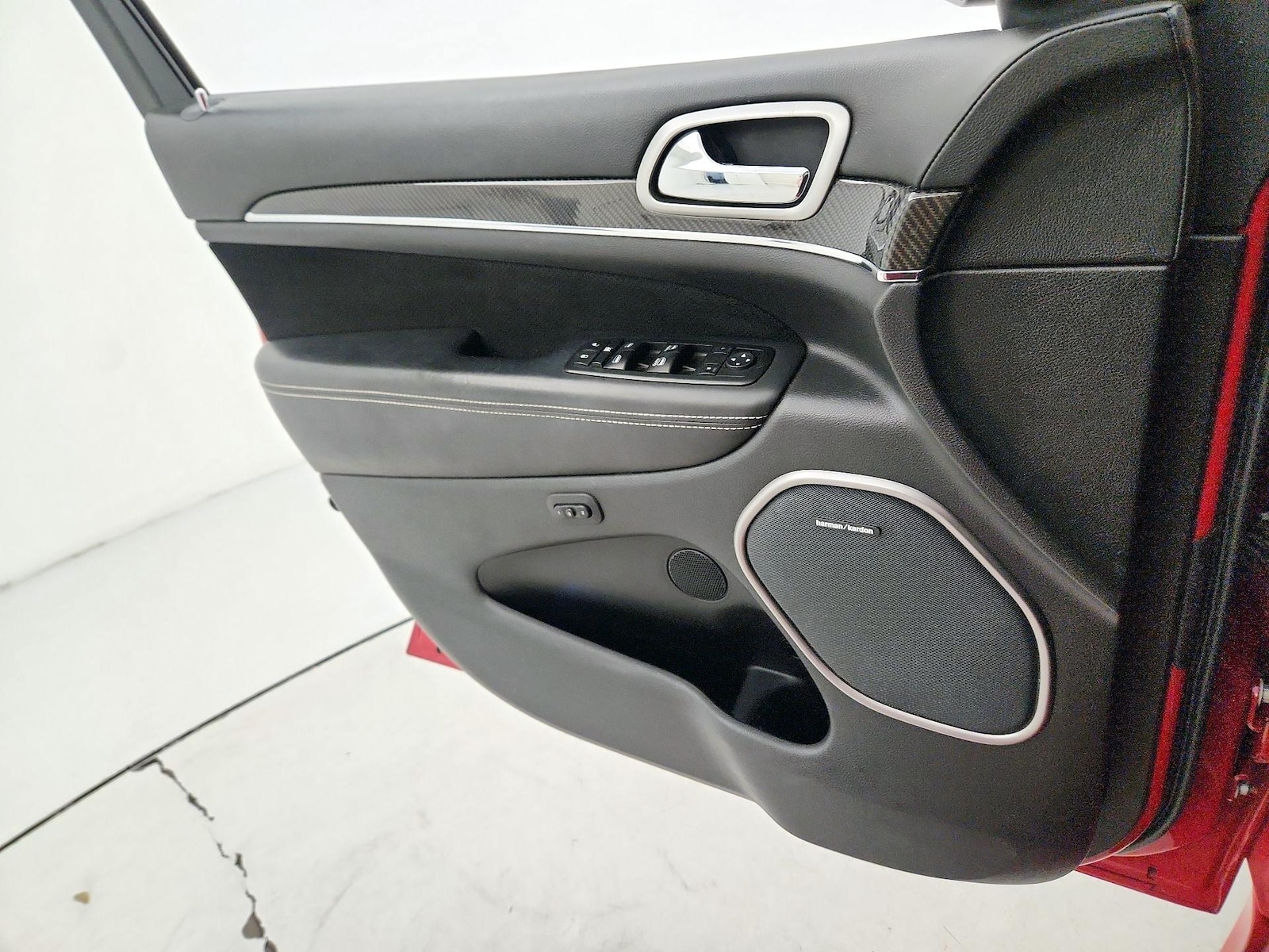 2017 Jeep Grand Cherokee SRT - Photo 13