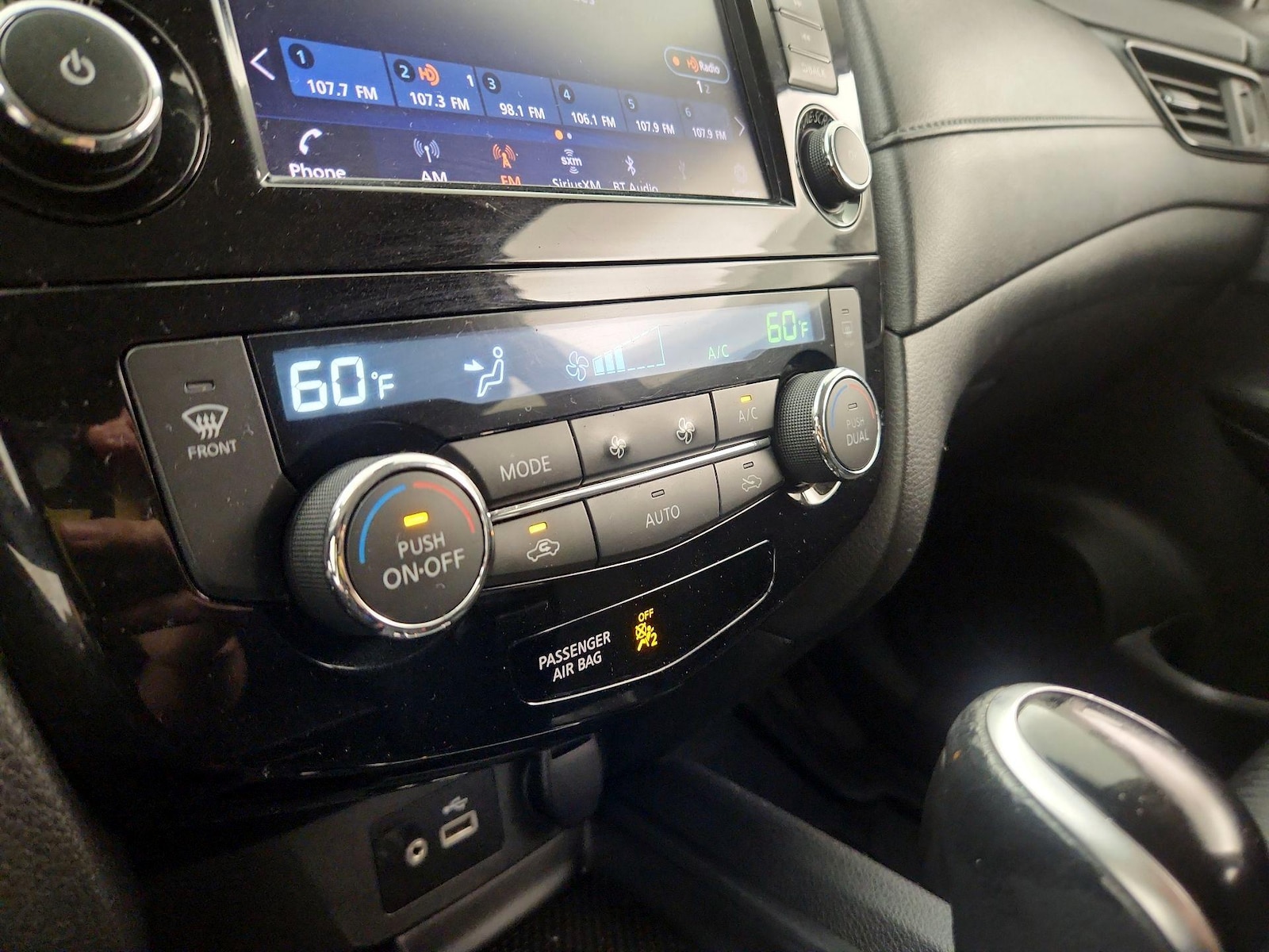 2020 Nissan Rogue SV - Photo 18
