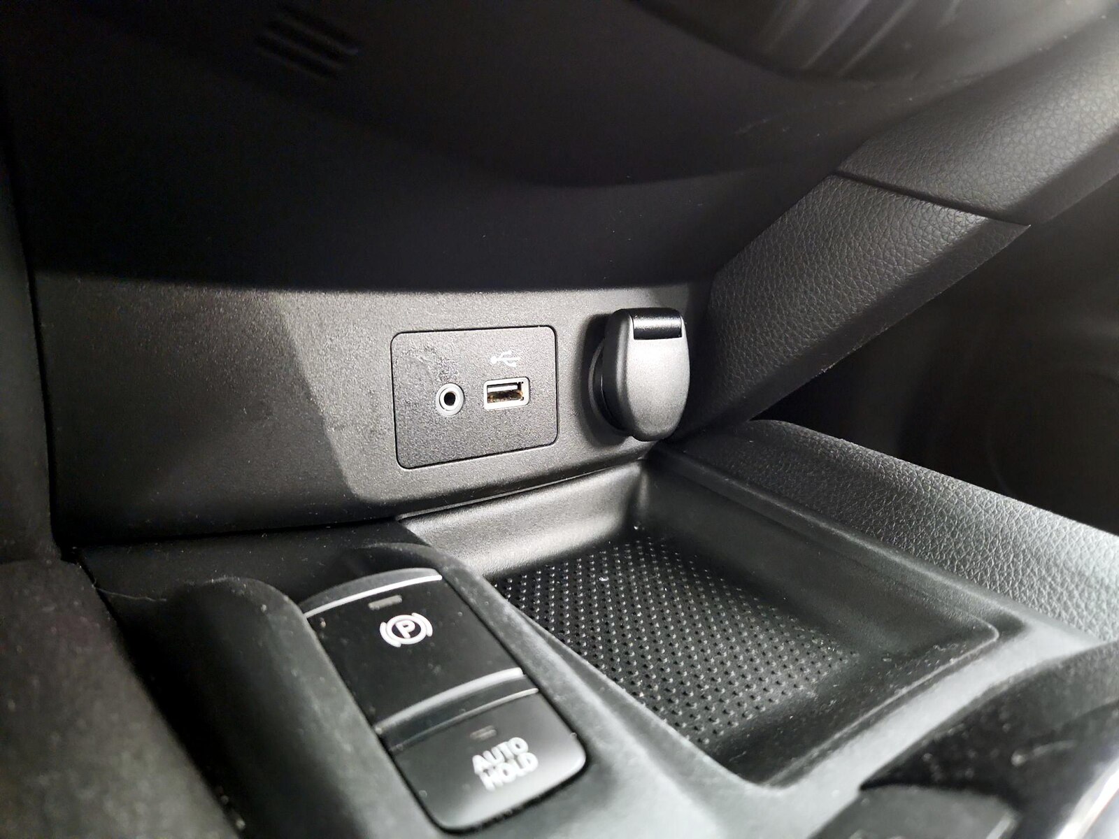 2020 Nissan Rogue SV - Photo 20