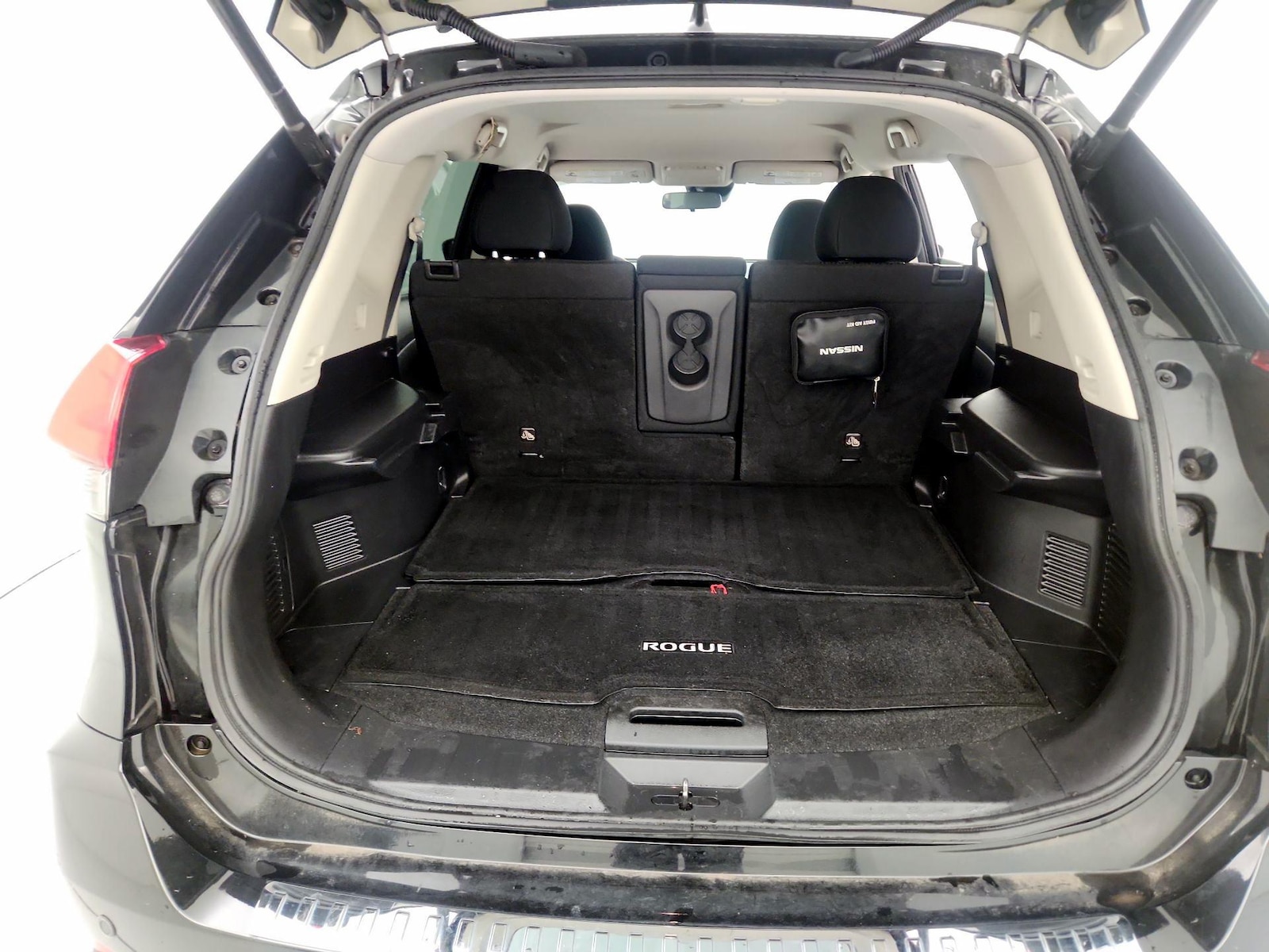 2020 Nissan Rogue SV - Photo 22