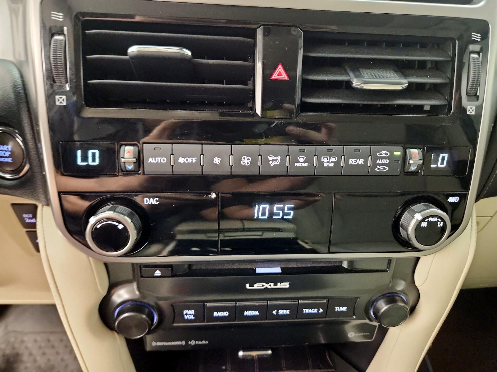 2022 Lexus GX PREMIUM - Photo 18