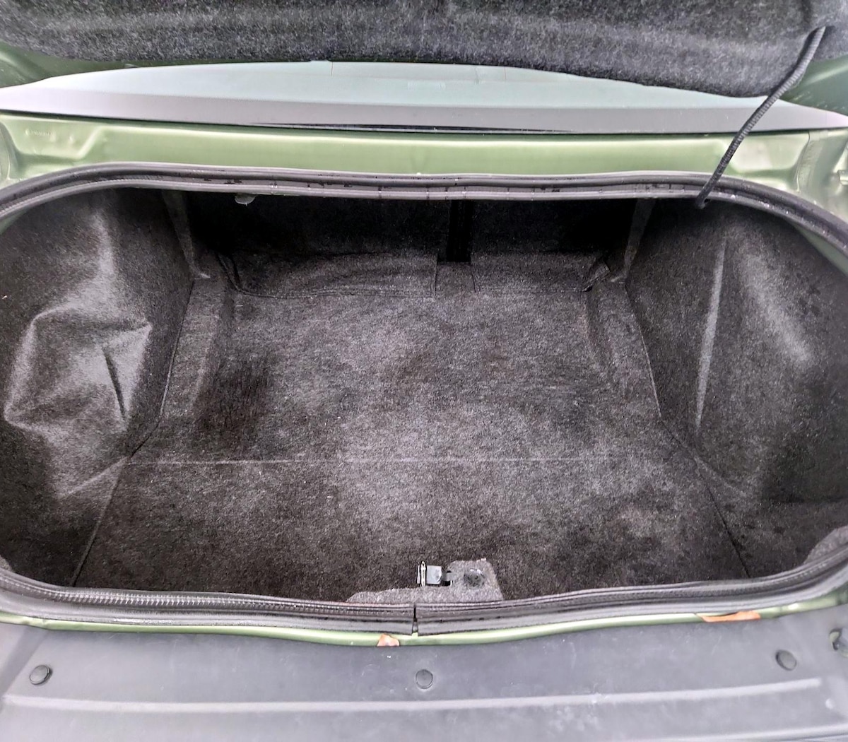 Trunk/Cargo (Seats Up)