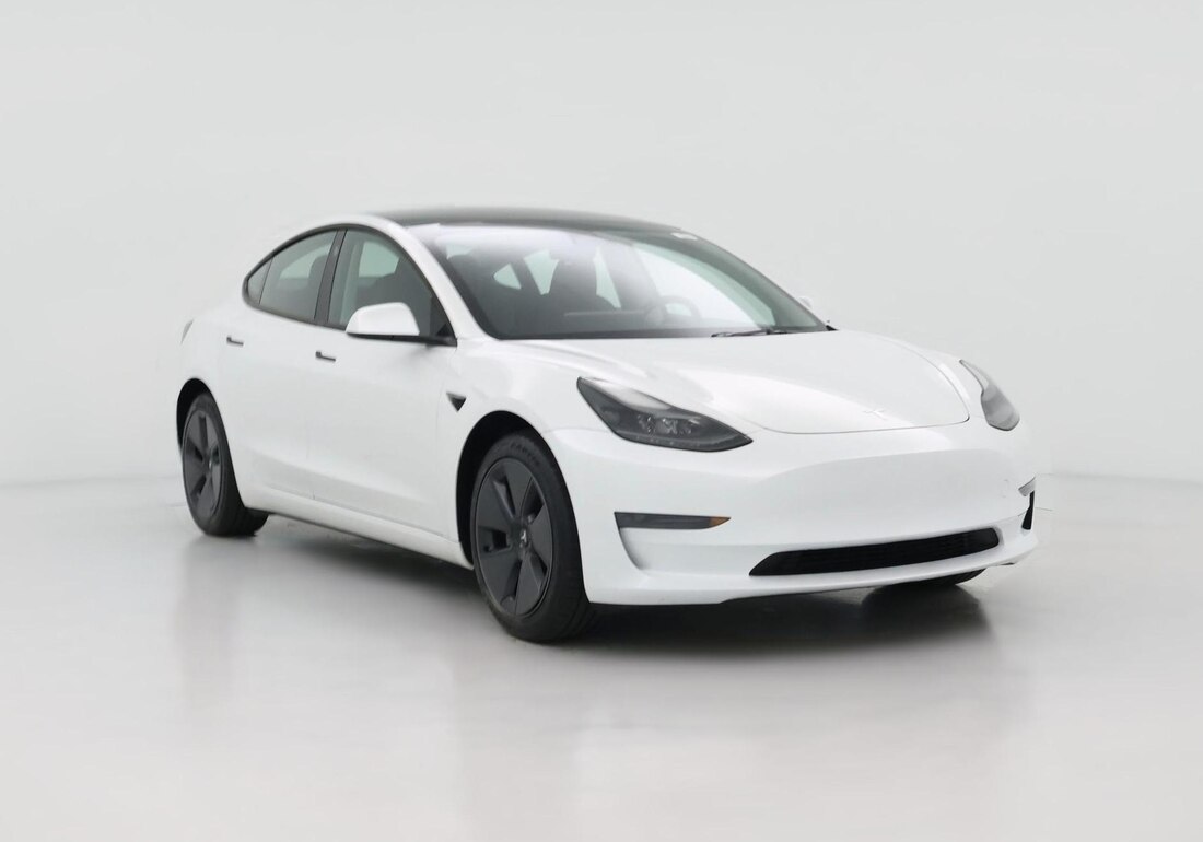 2023 Tesla Model 3 Rear-Wheel Drive in White — CarMax photo