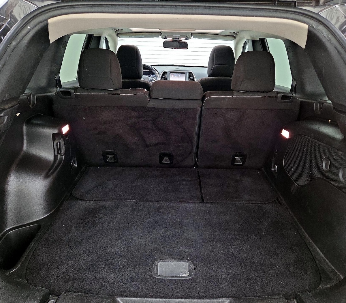 Trunk/Cargo (Seats Up)