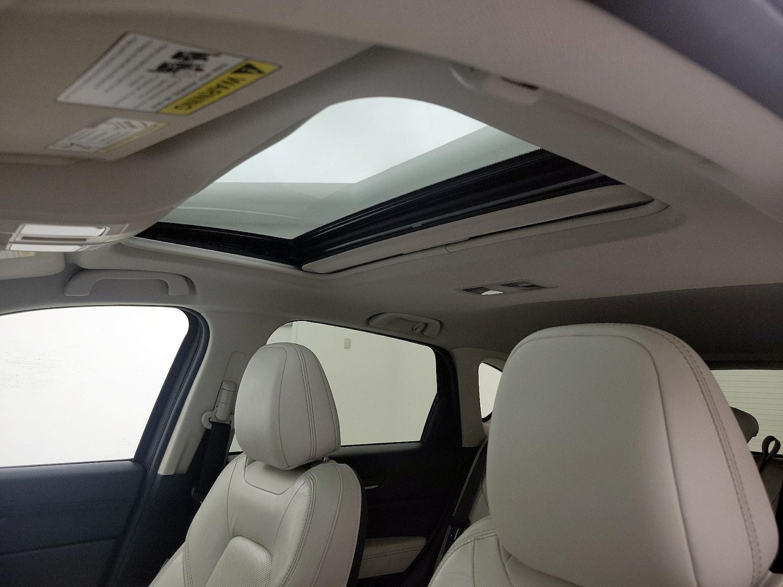 Sunroof(s) & Overhead Airbags