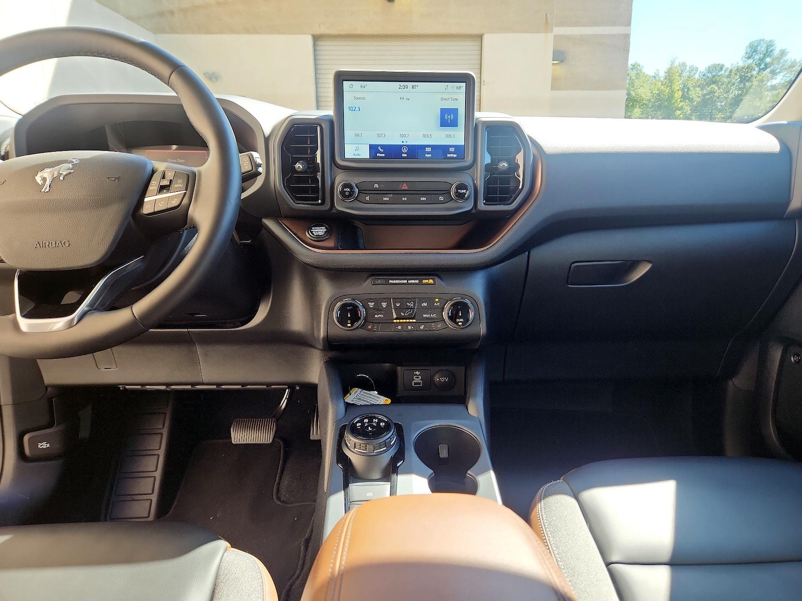 Apple CarPlay® & Android Auto™
