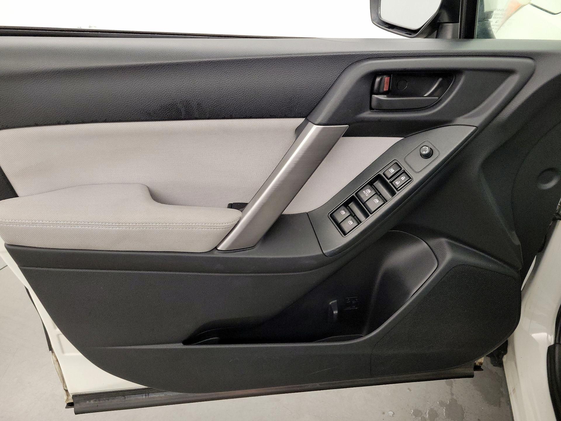 Thumbnail: 2015 Subaru Forester - 12