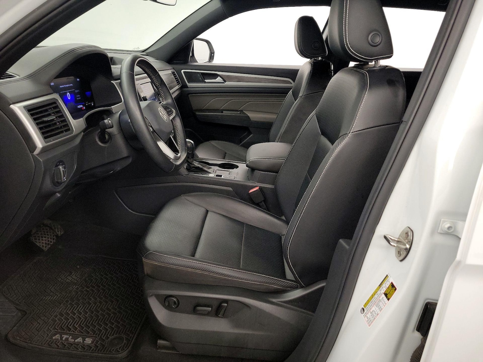 2022 Volkswagen Atlas Cross Sport SE - Photo 12