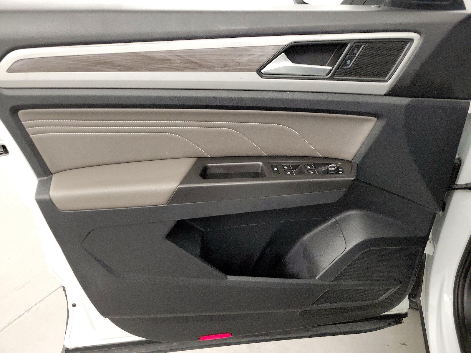 2022 Volkswagen Atlas Cross Sport SE - Photo 13