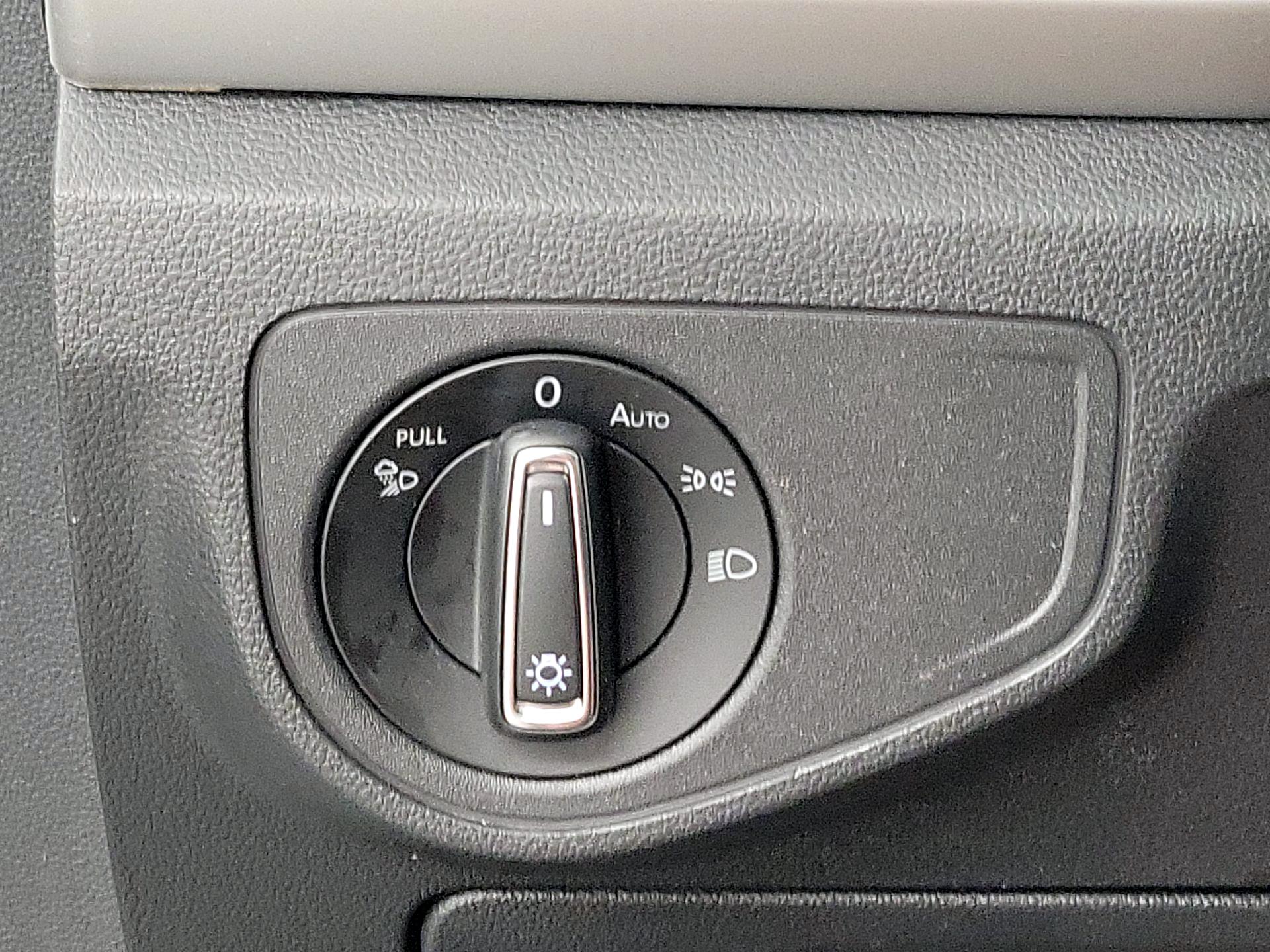 Thumbnail: 2022 Volkswagen Atlas - 13