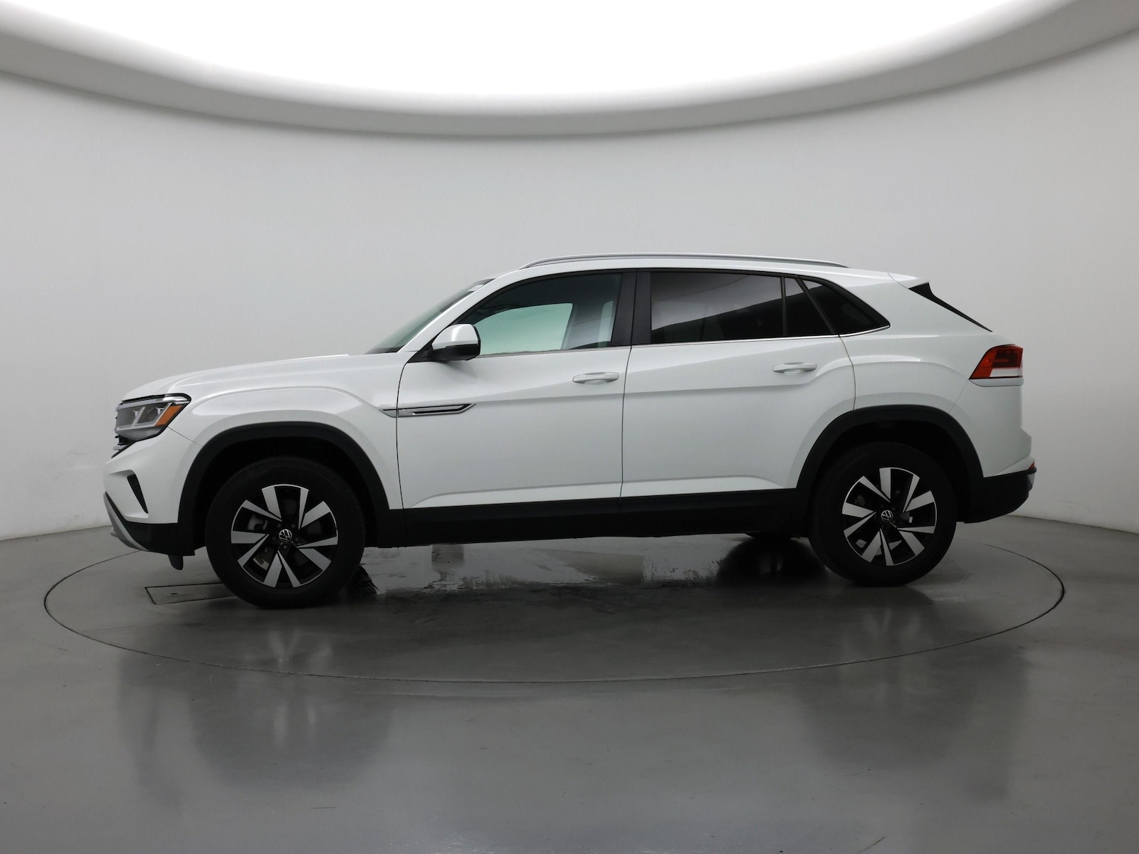 2022 Volkswagen Atlas Cross Sport SE - Photo 4
