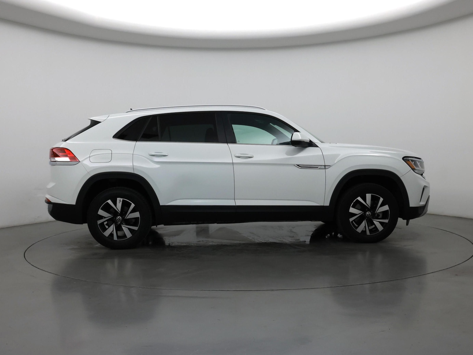2022 Volkswagen Atlas Cross Sport SE - Photo 8