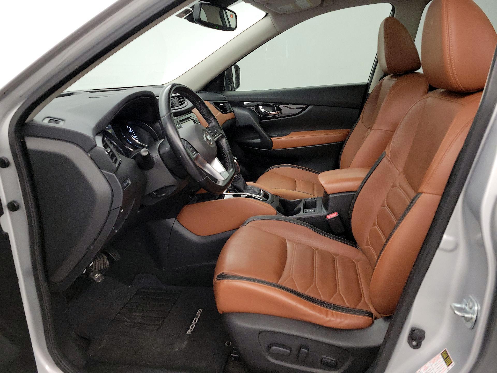 Thumbnail: 2017 Nissan Rogue - 11
