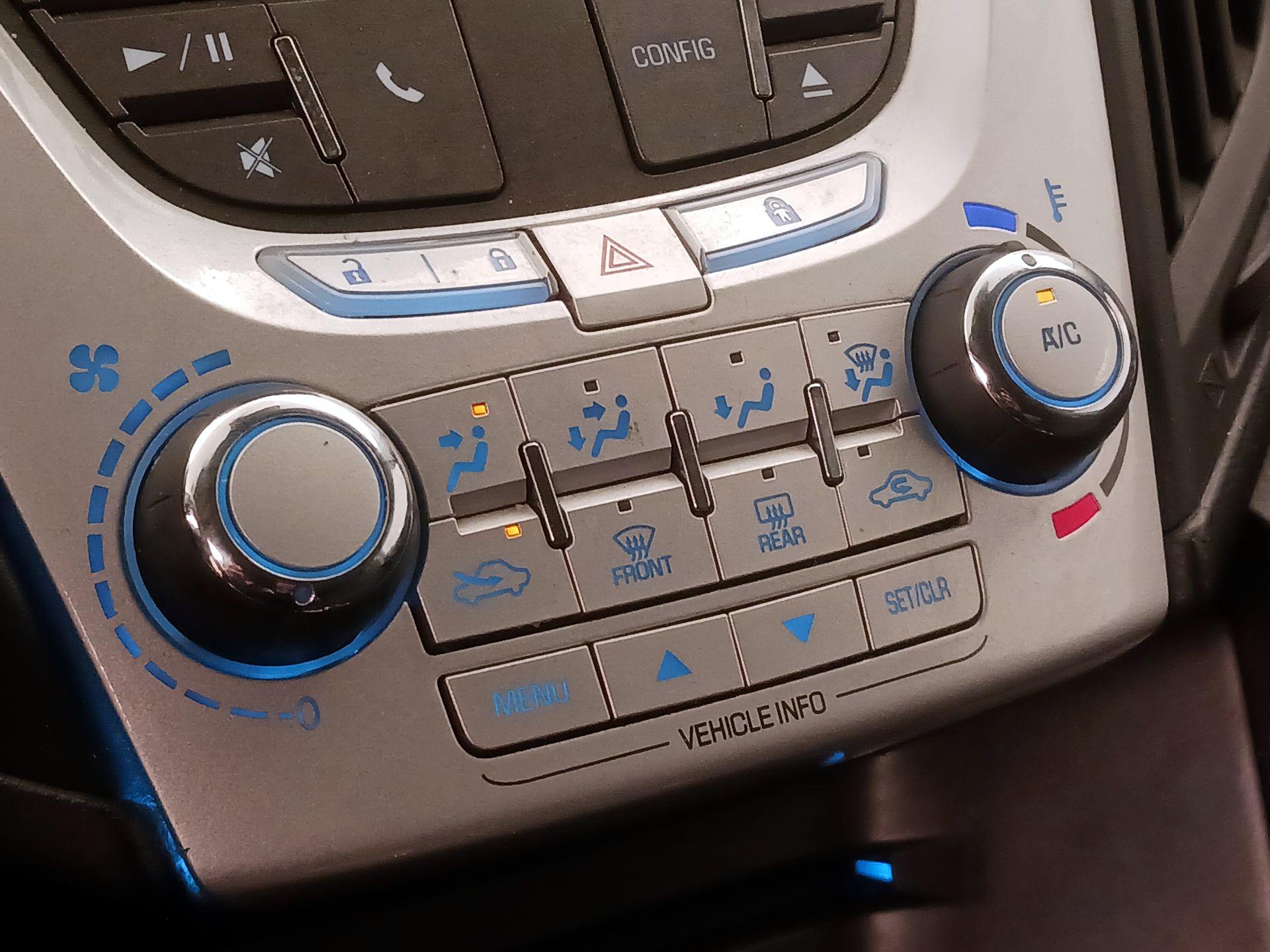 Thumbnail: 2015 Chevrolet Equinox - 15