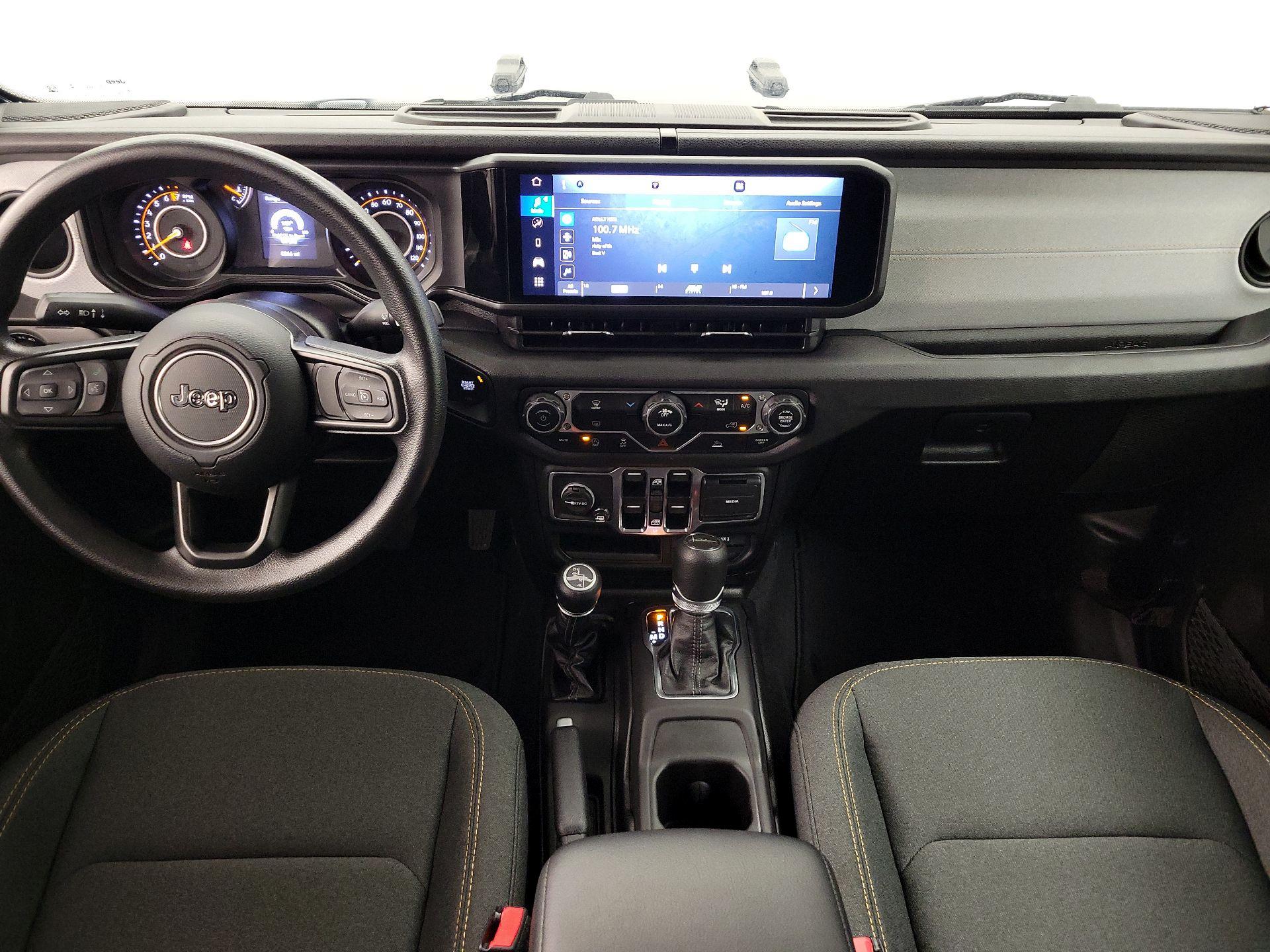 Thumbnail: 2025 Jeep Gladiator - 9