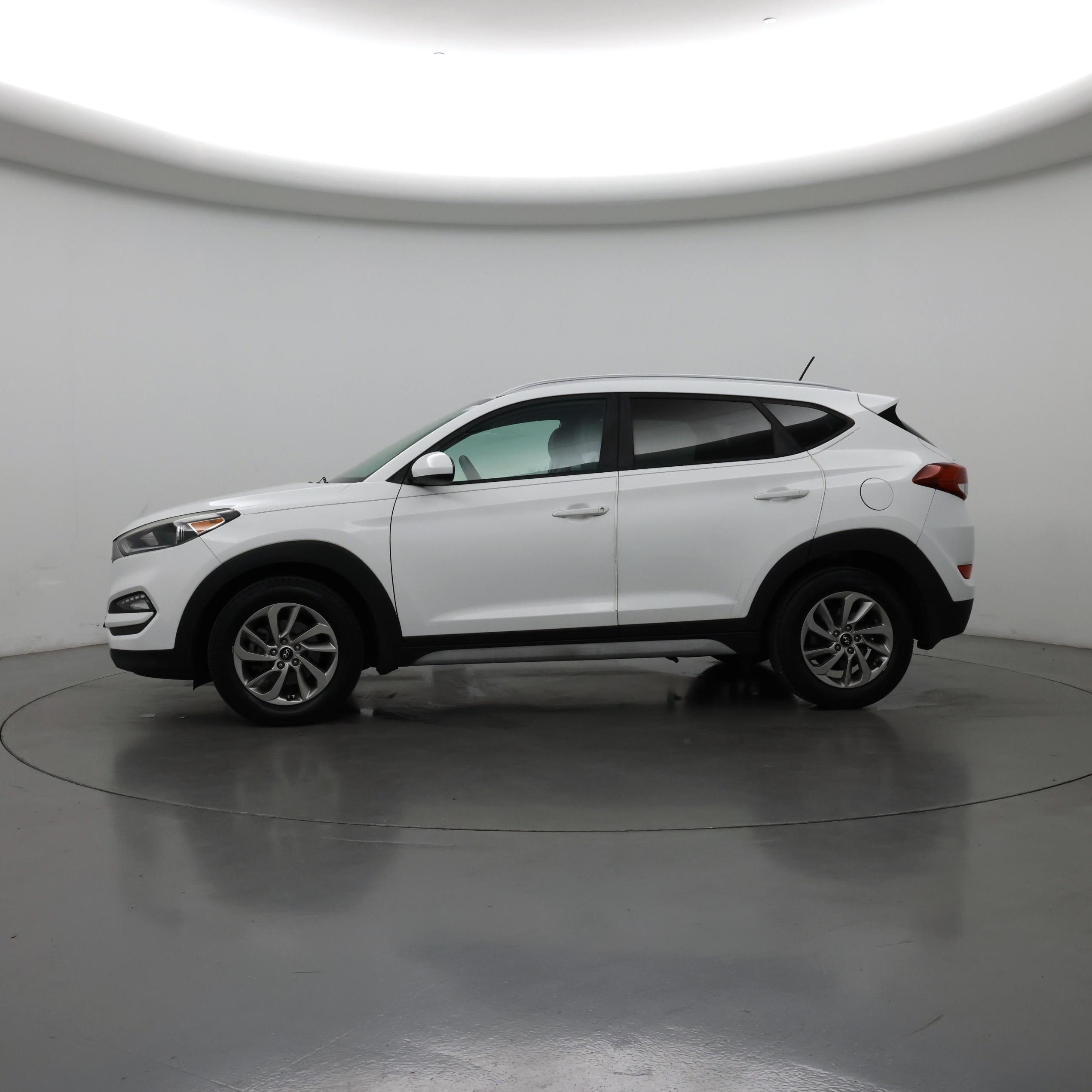 Thumbnail: 2017 Hyundai Tucson - 3
