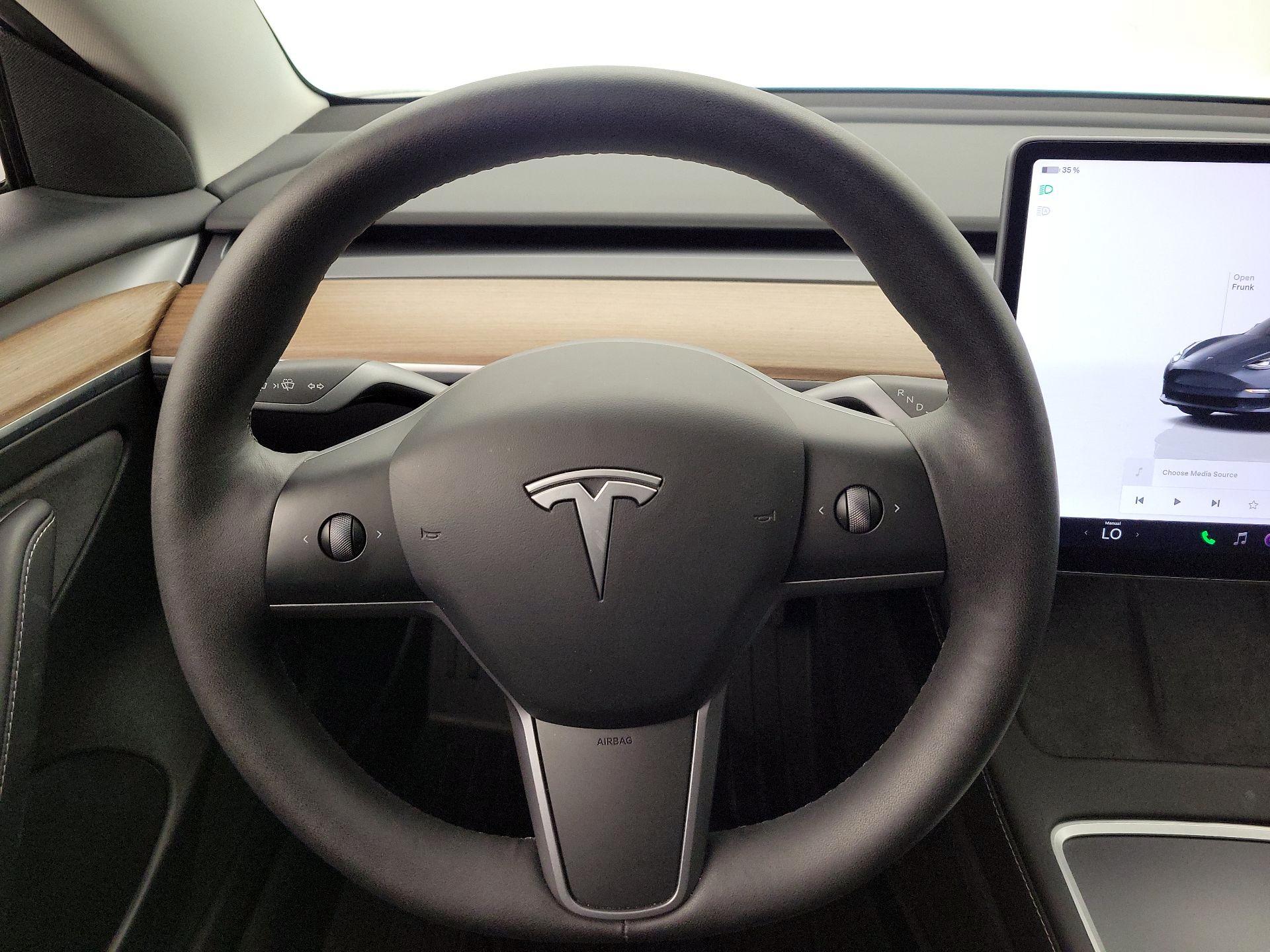 Thumbnail: 2023 Tesla Model 3 - 10