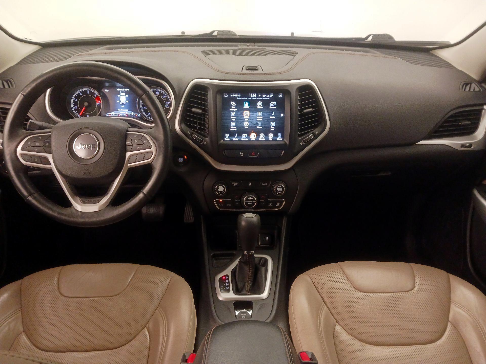 Thumbnail: 2017 Jeep Cherokee - 9