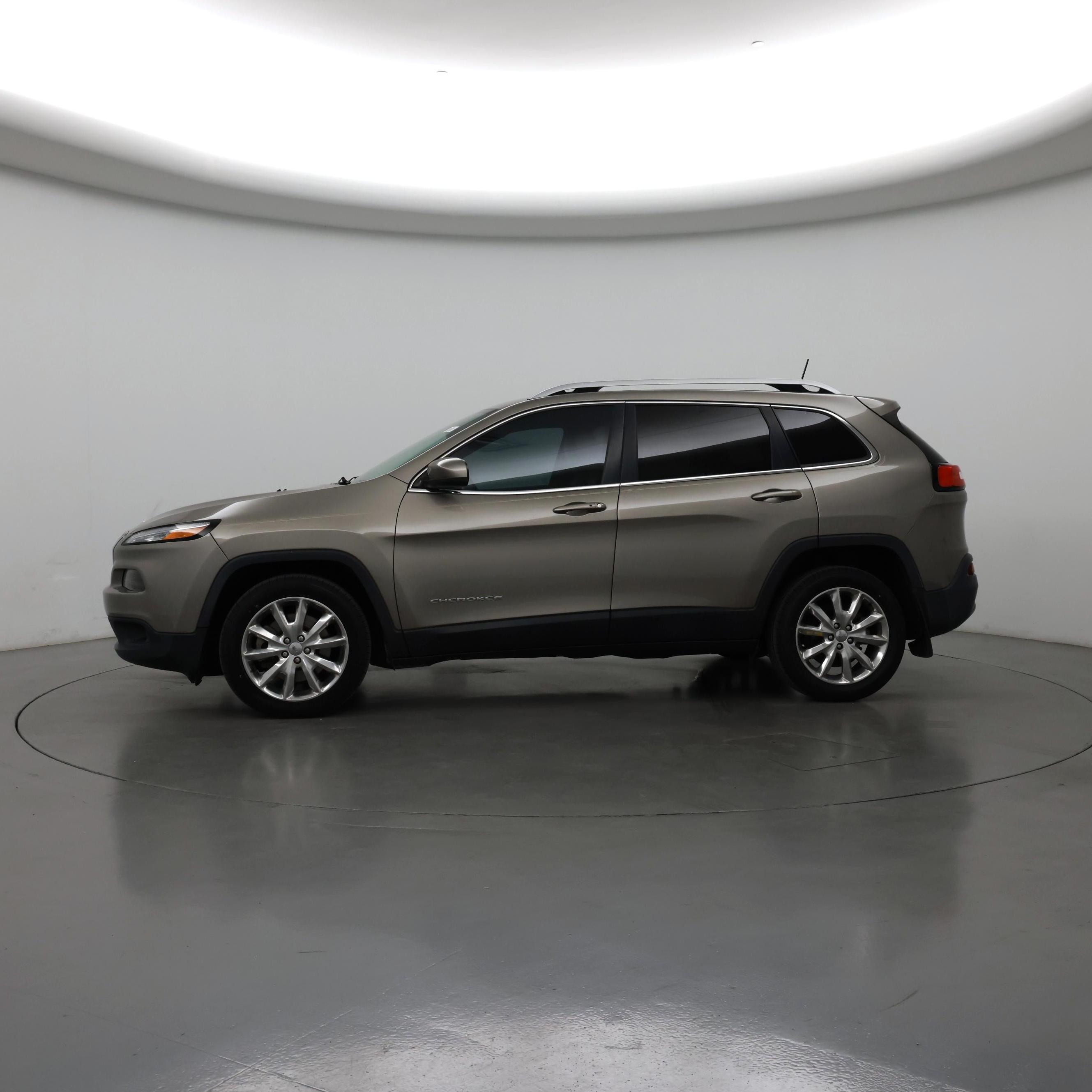 Thumbnail: 2017 Jeep Cherokee - 3