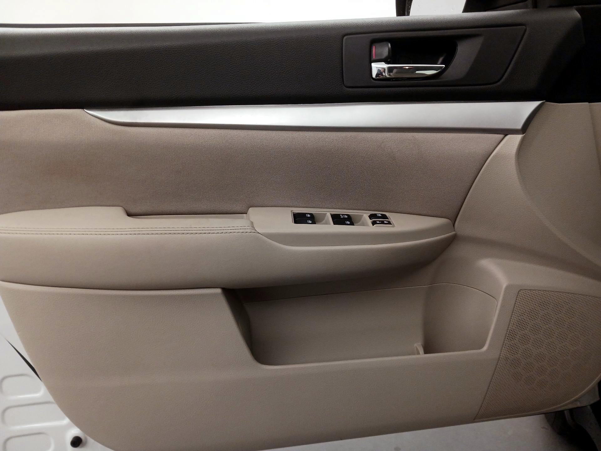 Thumbnail: 2014 Subaru Outback - 12