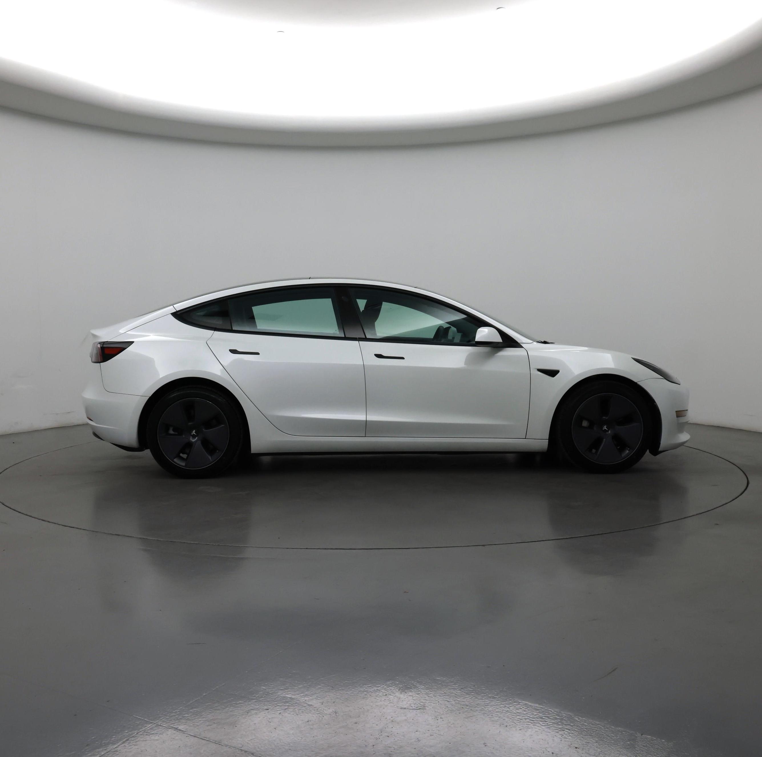 Thumbnail: 2023 Tesla Model 3 - 7