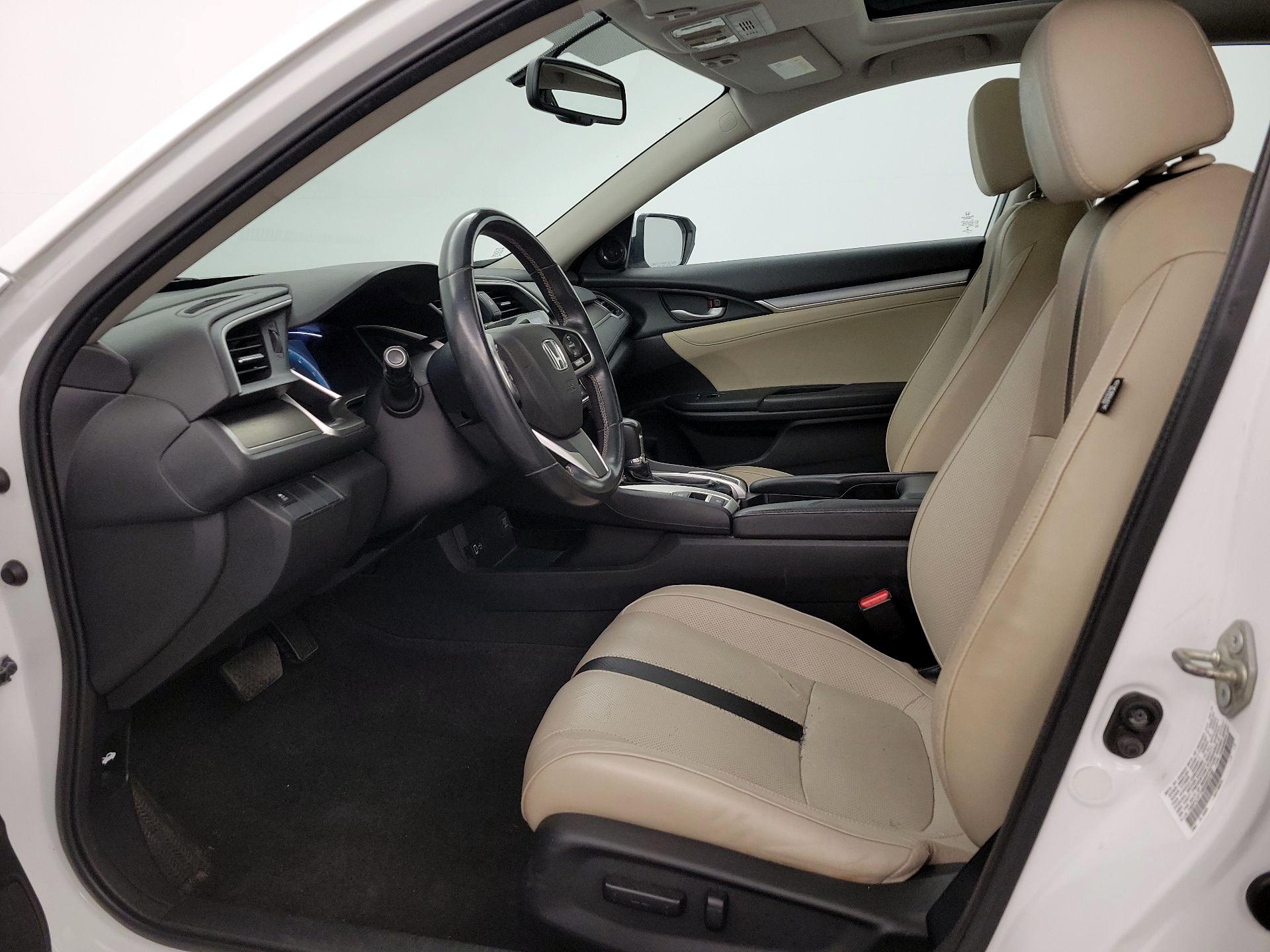 Thumbnail: 2016 Honda Civic - 11