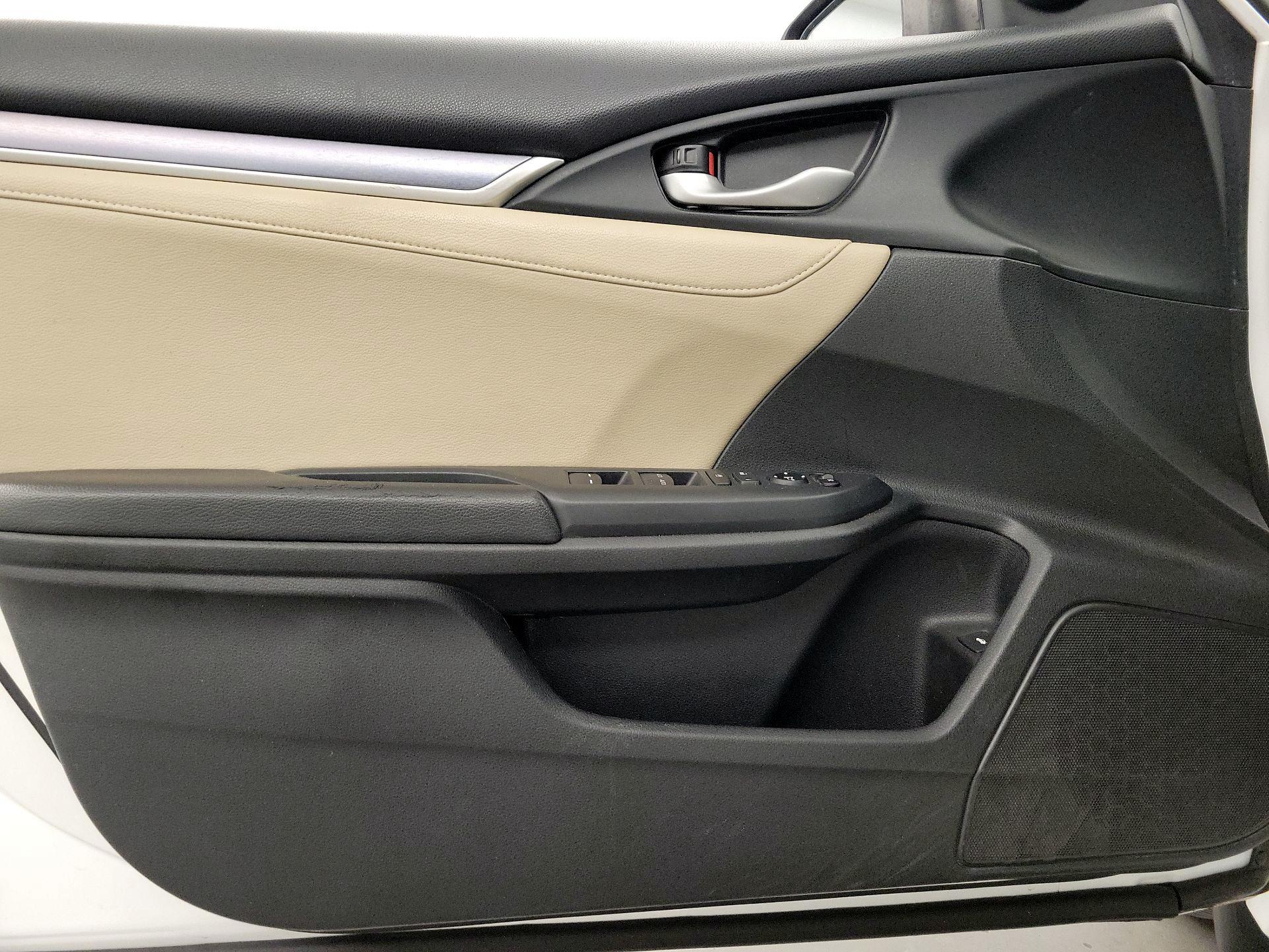 Thumbnail: 2016 Honda Civic - 12
