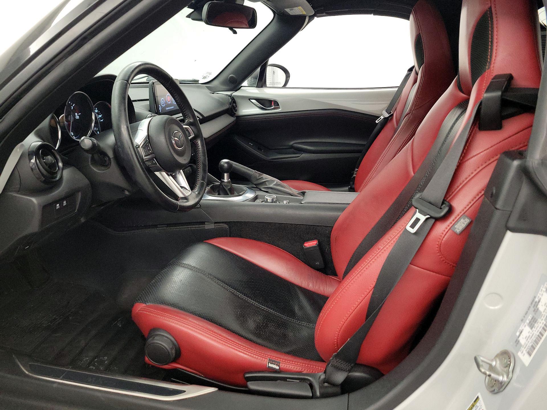 Thumbnail: 2019 Mazda MX-5 Miata - 11