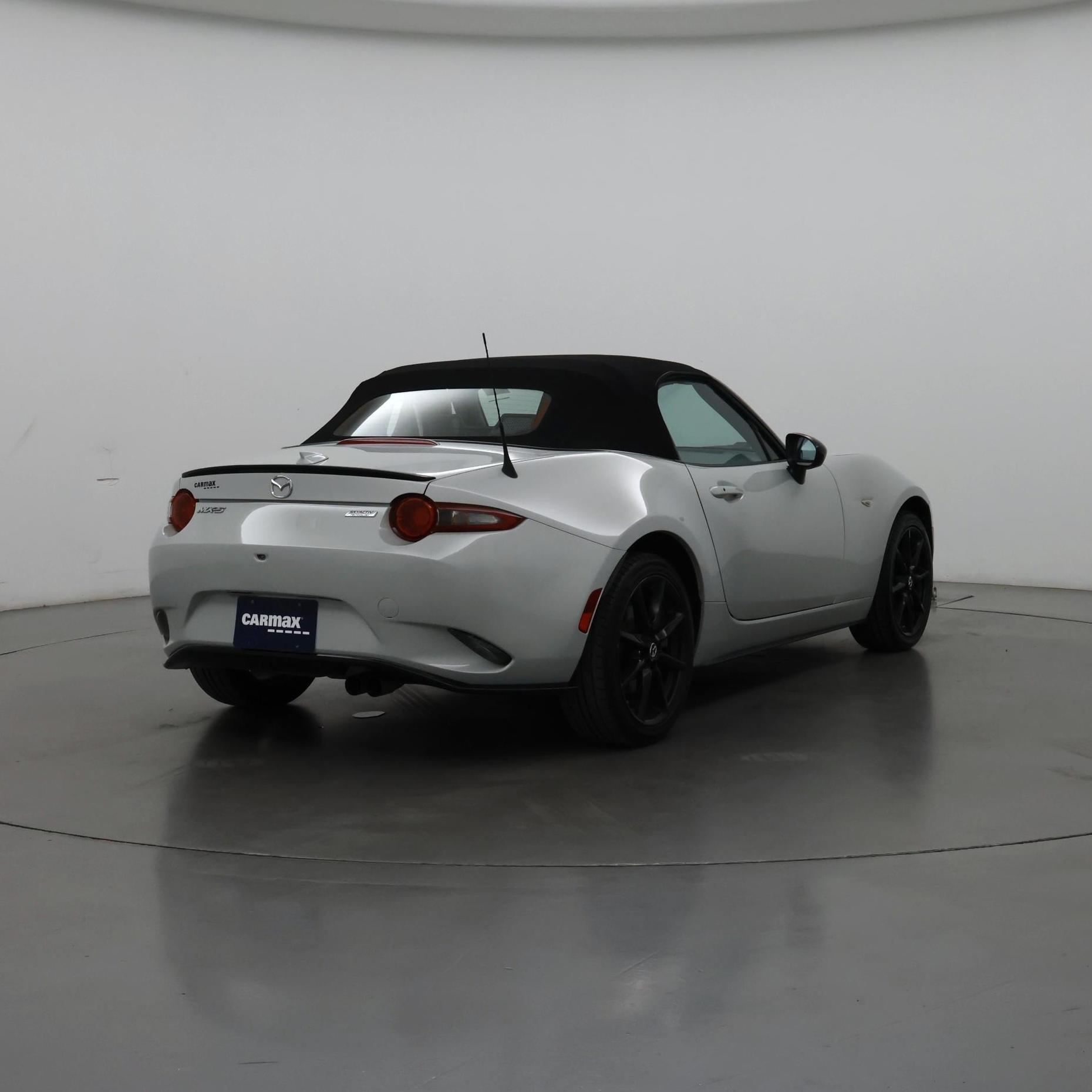 Thumbnail: 2019 Mazda MX-5 Miata - 8